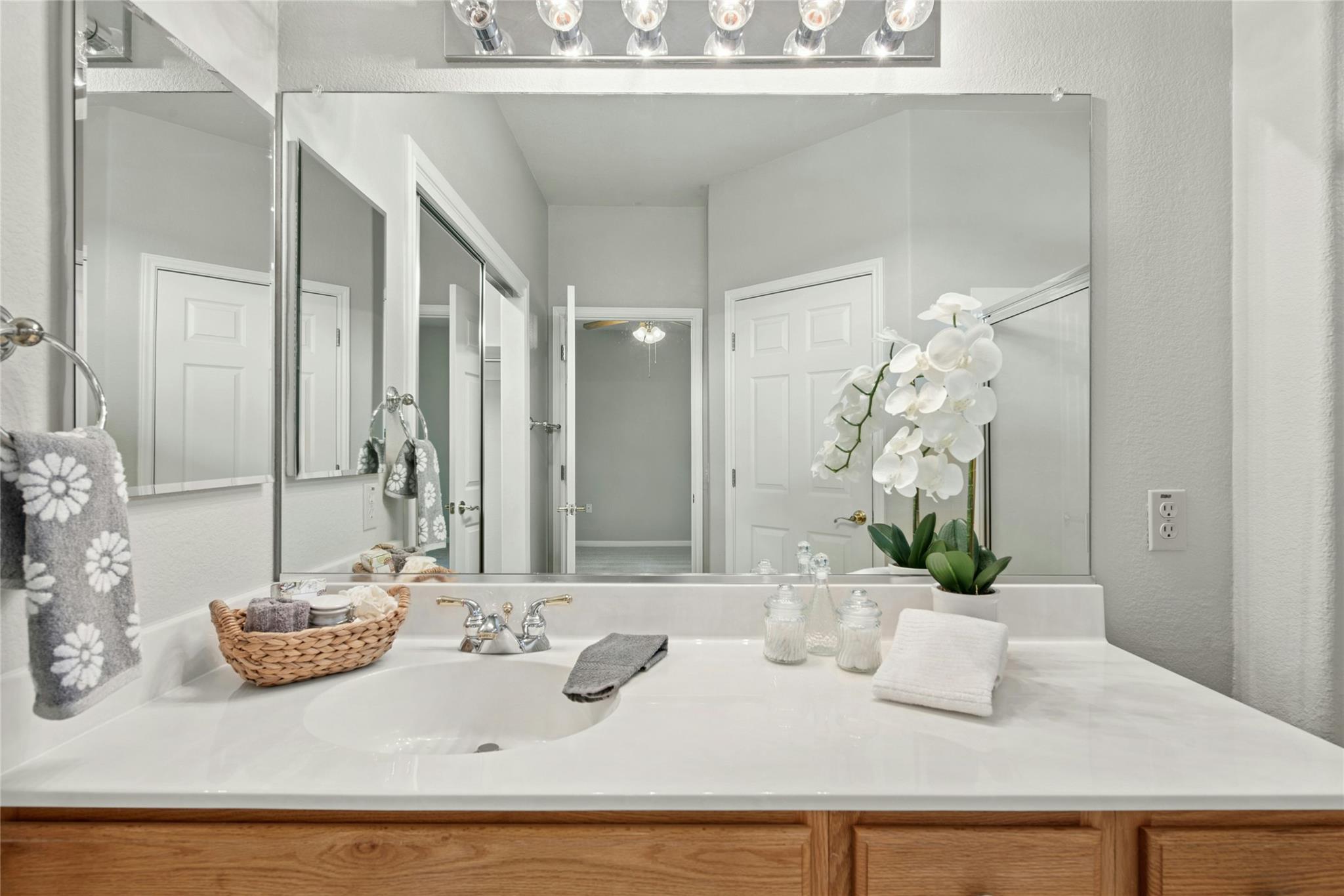 122 Harness Ln, Georgetown, TX 78633