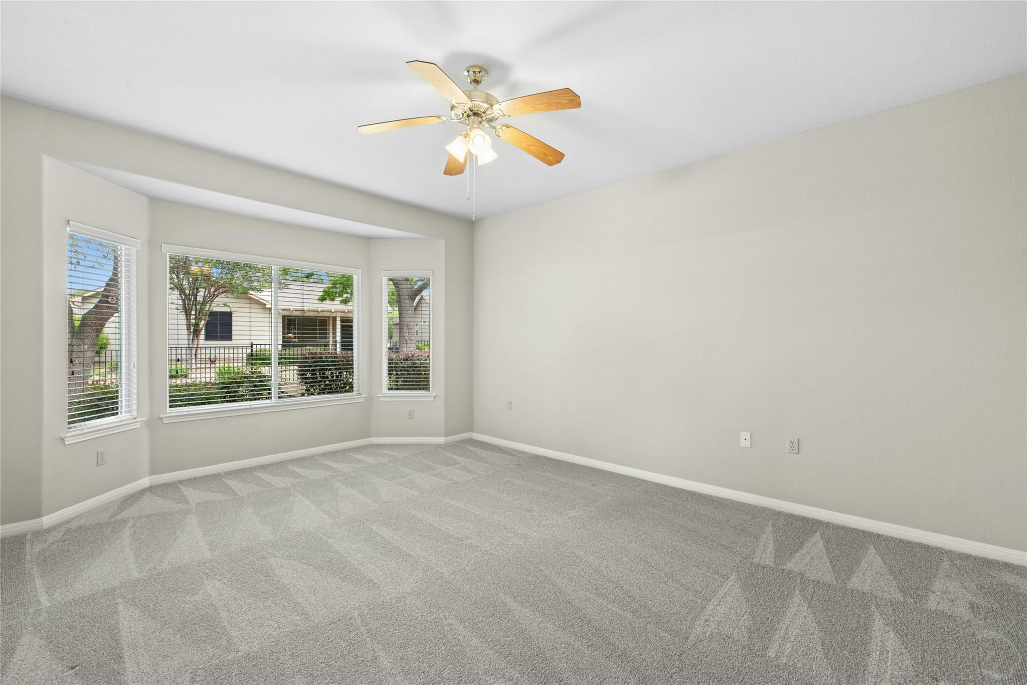 122 Harness Ln, Georgetown, TX 78633