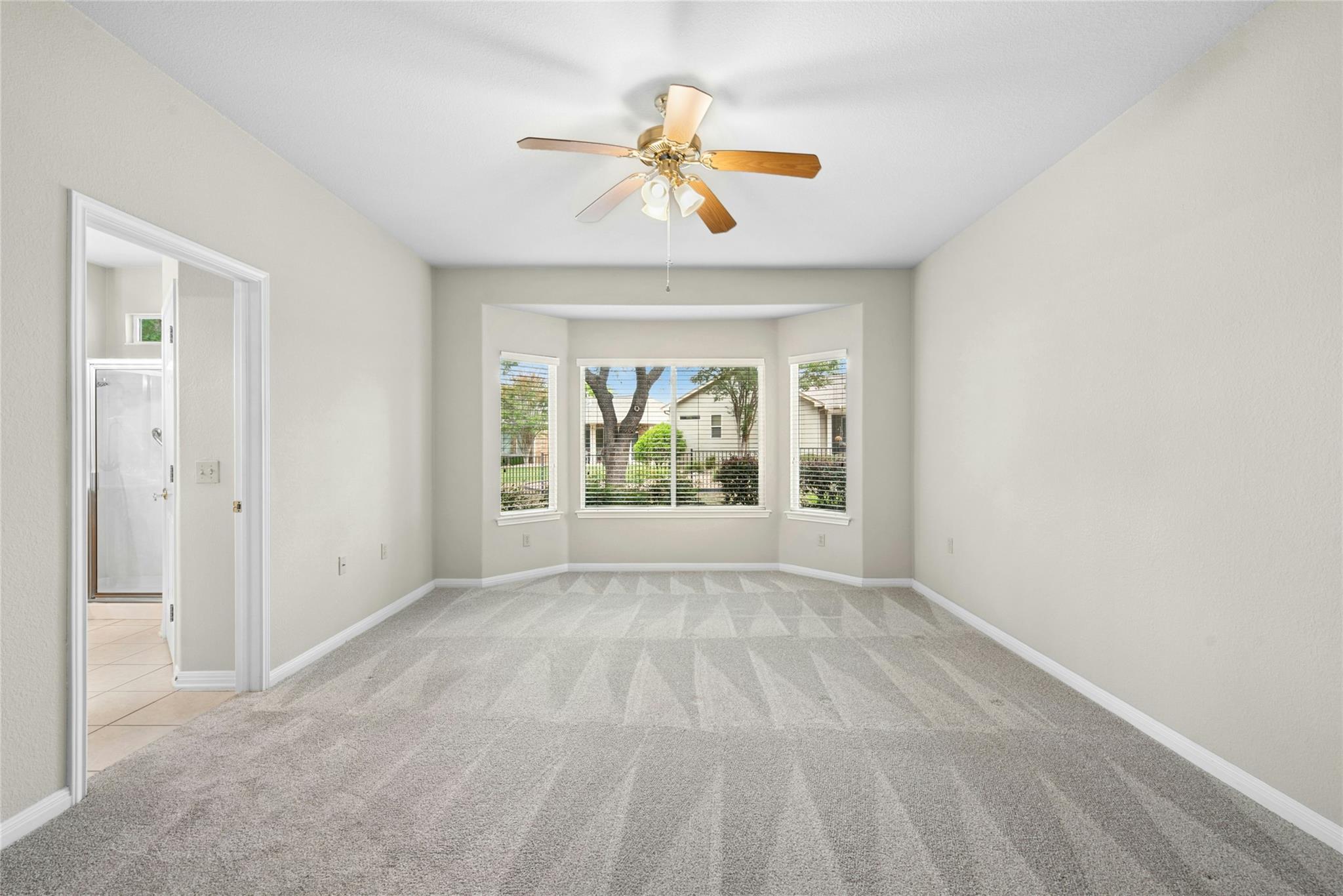 122 Harness Ln, Georgetown, TX 78633