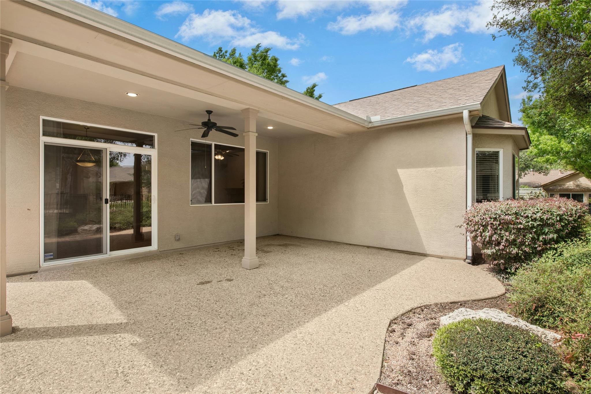 122 Harness Ln, Georgetown, TX 78633