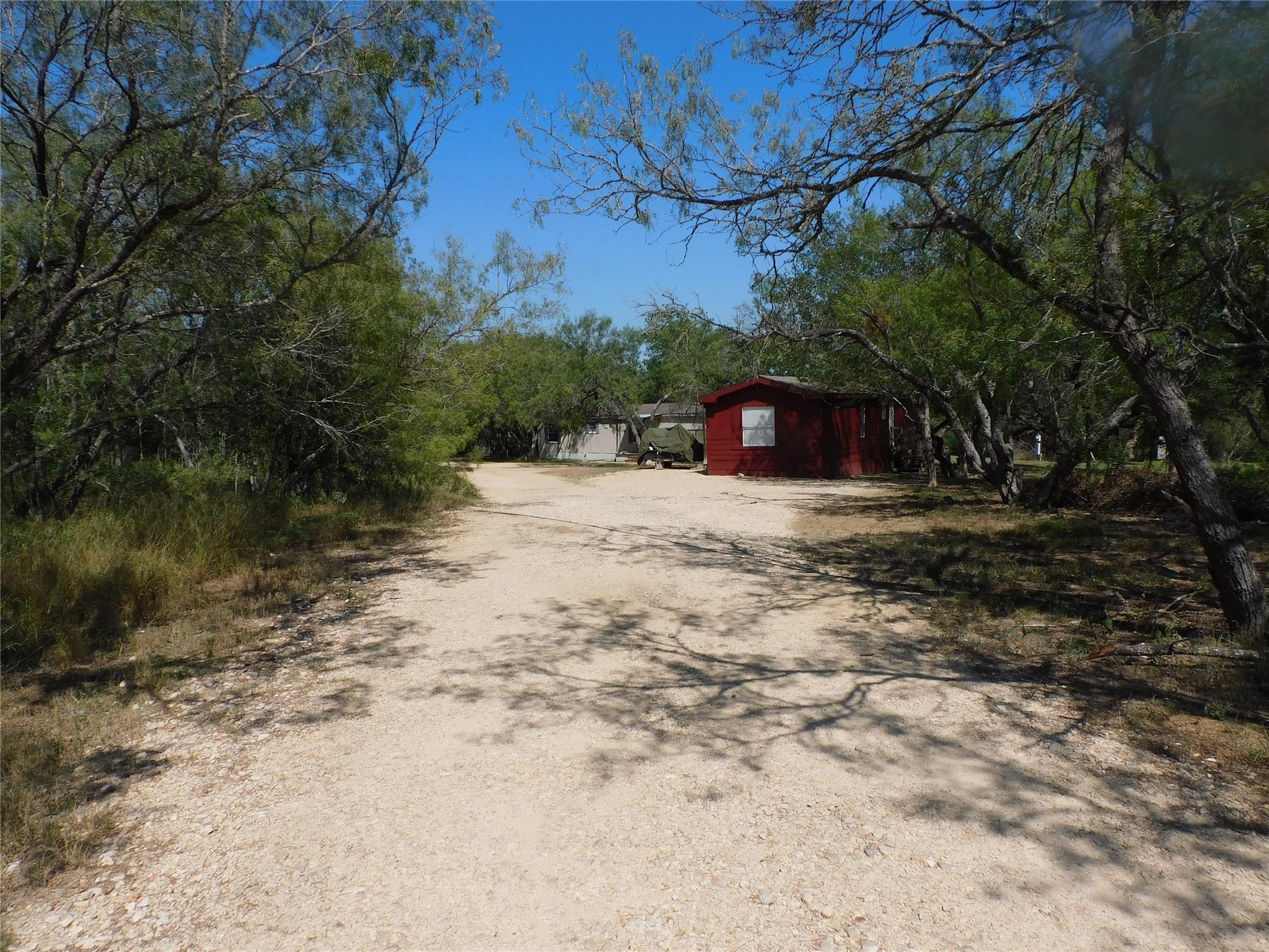 136 Bullfrog Holler Rd, Dale, TX 78616