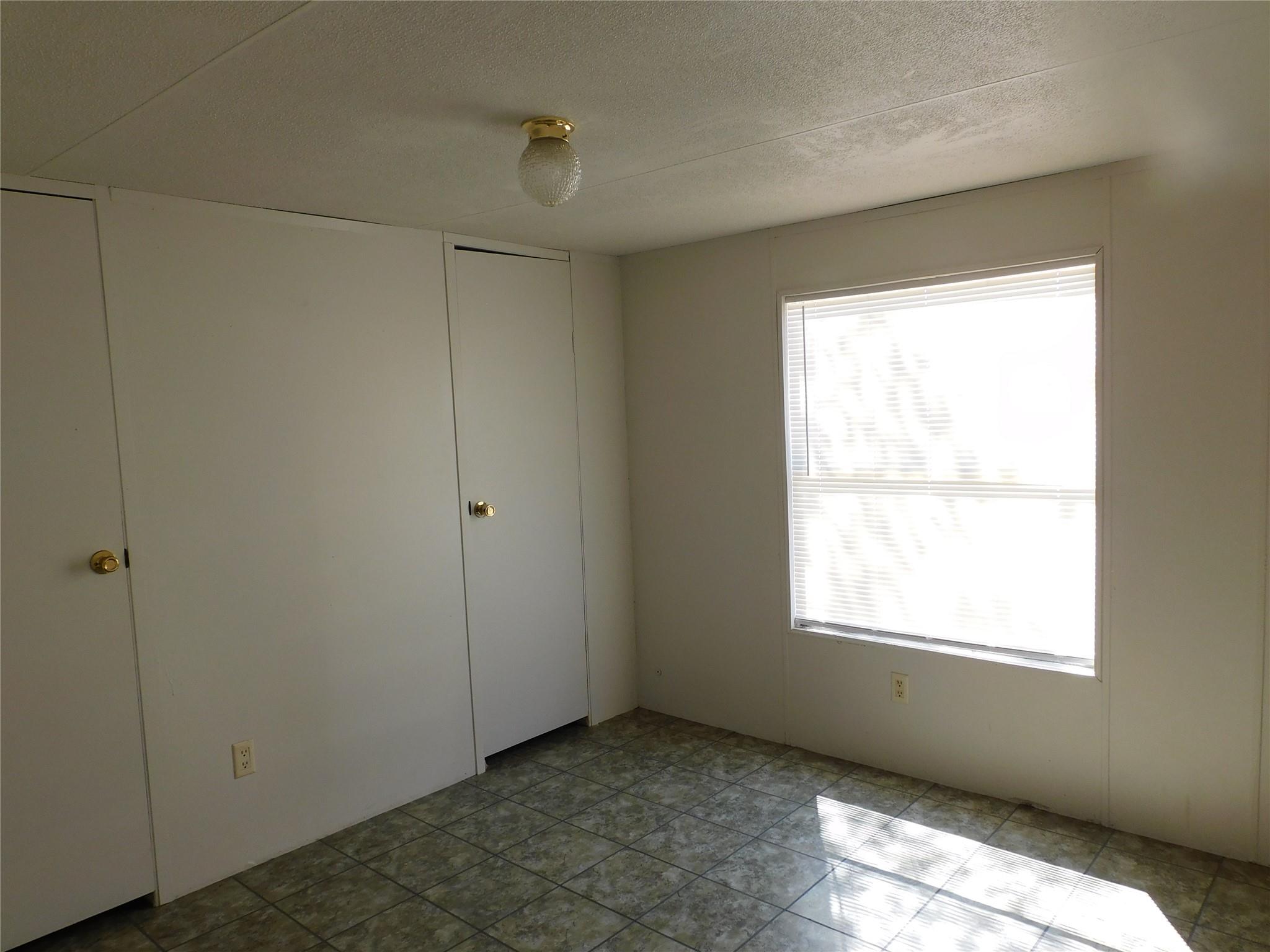 136 Bullfrog Holler Rd, Dale, TX 78616