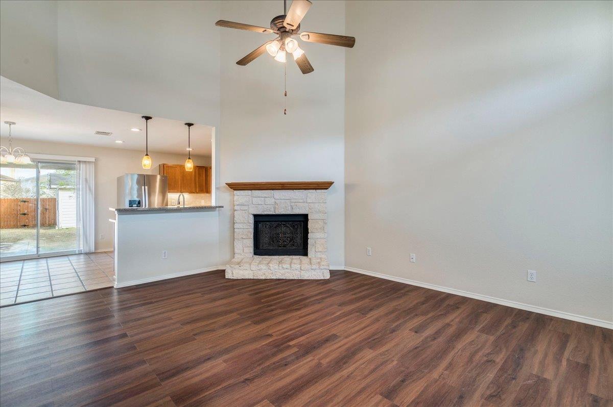 267 Carolyns Way, Buda, TX 78610