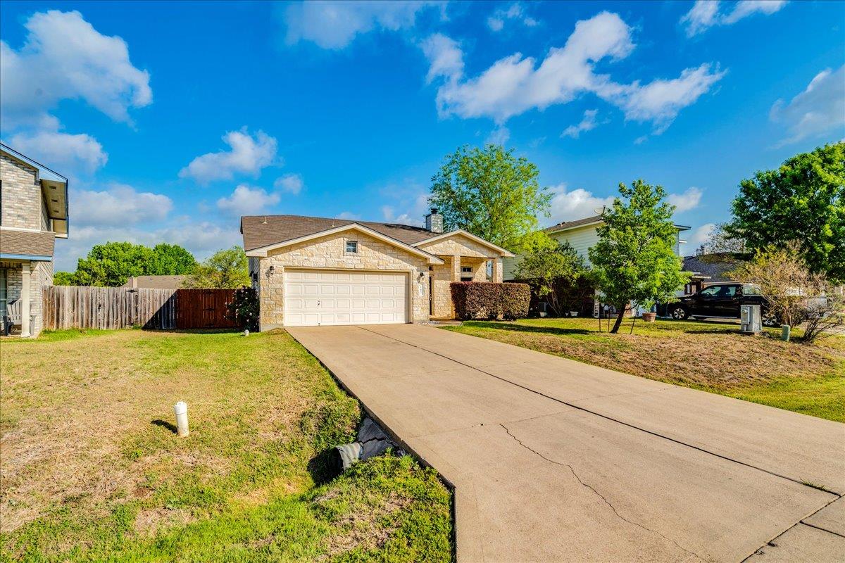 267 Carolyns Way, Buda, TX 78610