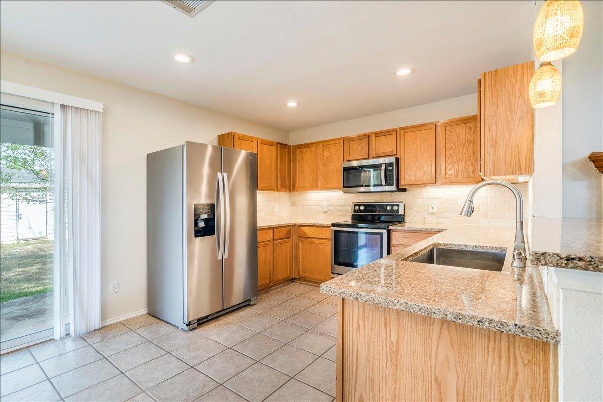 267 Carolyns Way, Buda, TX 78610