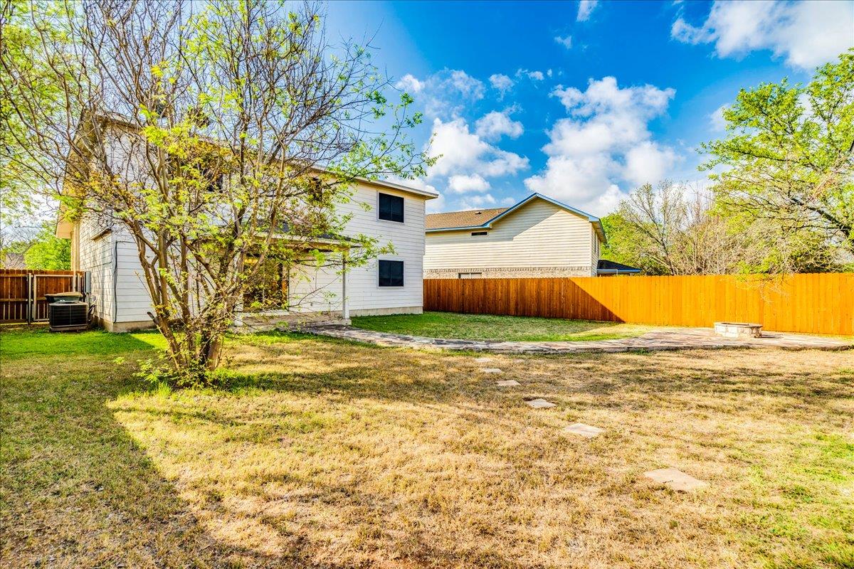 267 Carolyns Way, Buda, TX 78610