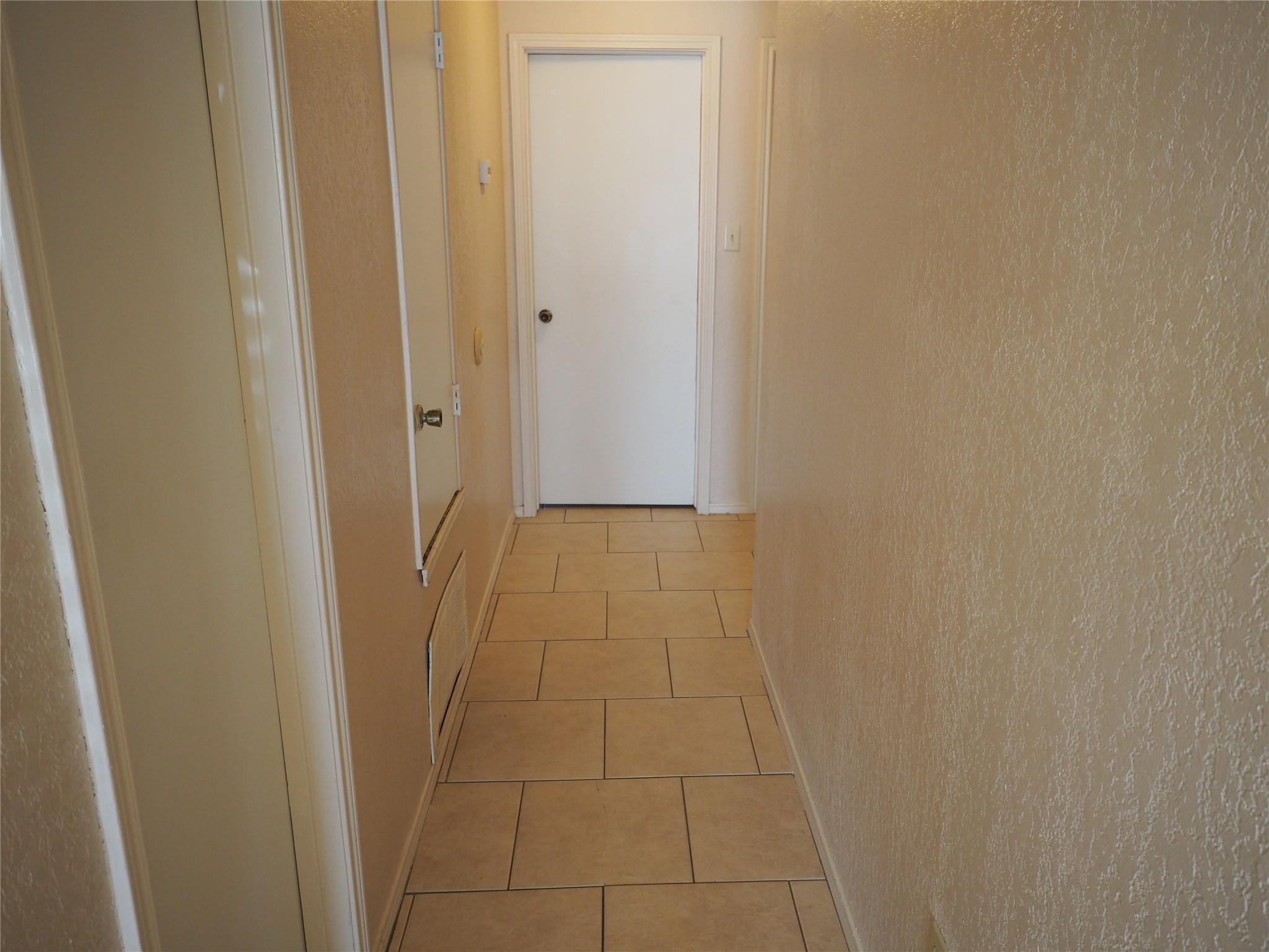 1403 Hermitage Dr, Round Rock, TX 78681