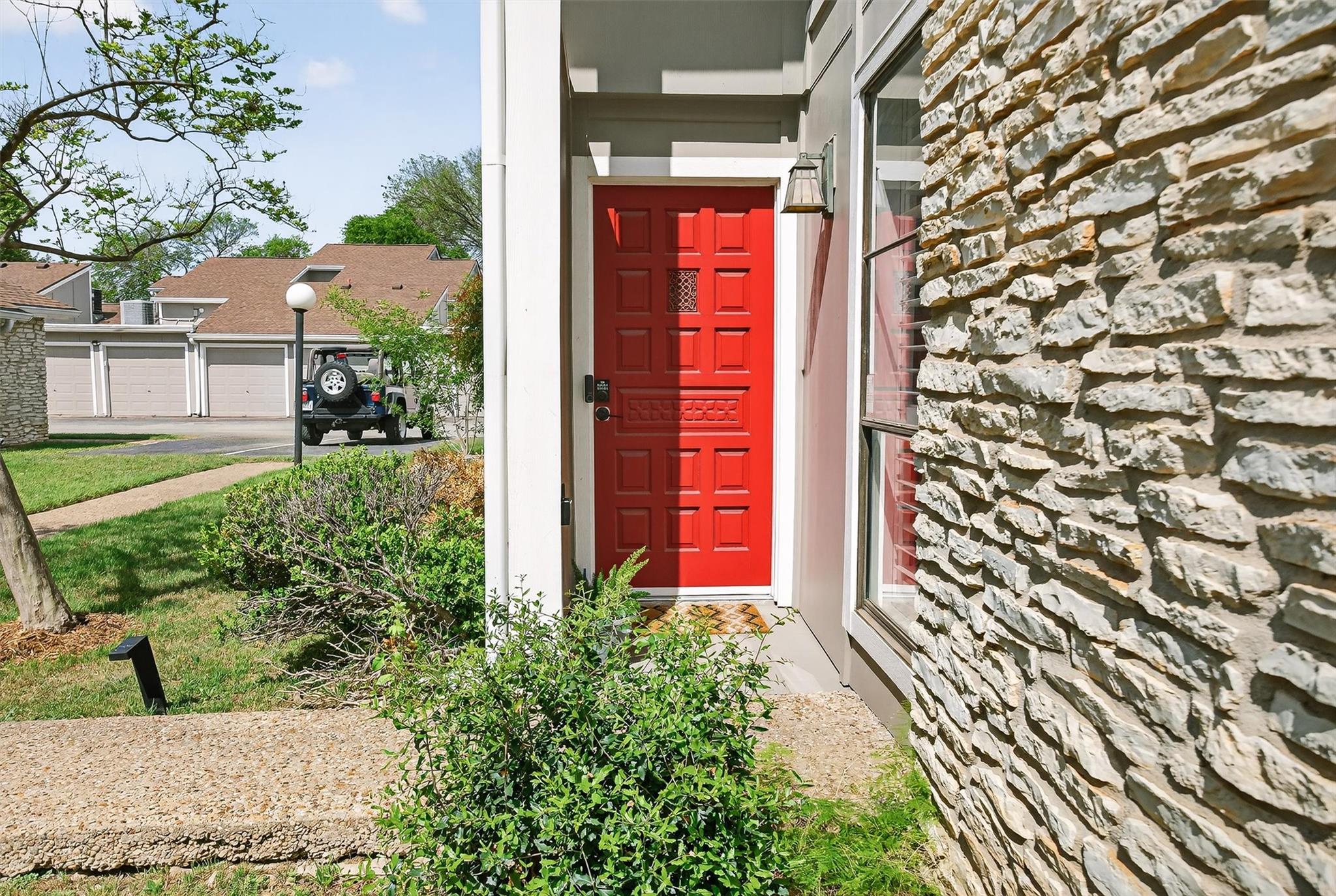 1727 Timber Ridge Dr, Austin, TX 78741