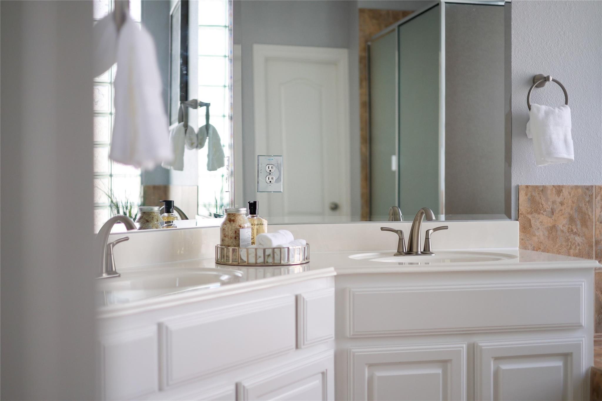 9817 Royal New Kent Dr, Austin, TX 78717