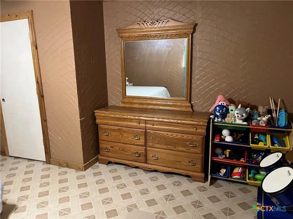 351 County Road 207, Burnet, TX 78611