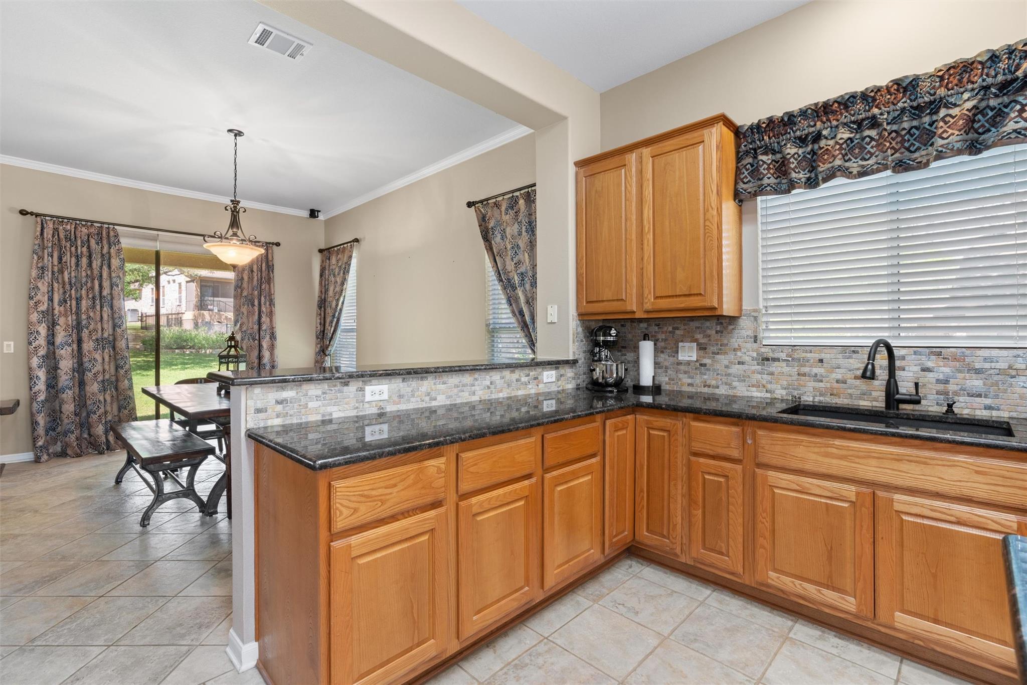 110 Persimmon Ln, Georgetown, TX 78633