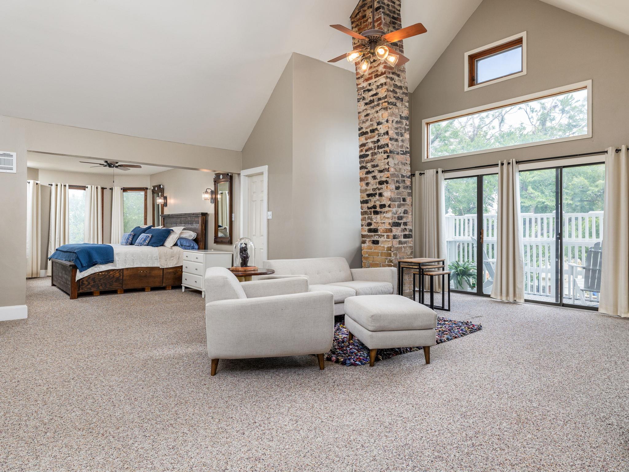 1220 W Lake Dr, Taylor, TX 76574