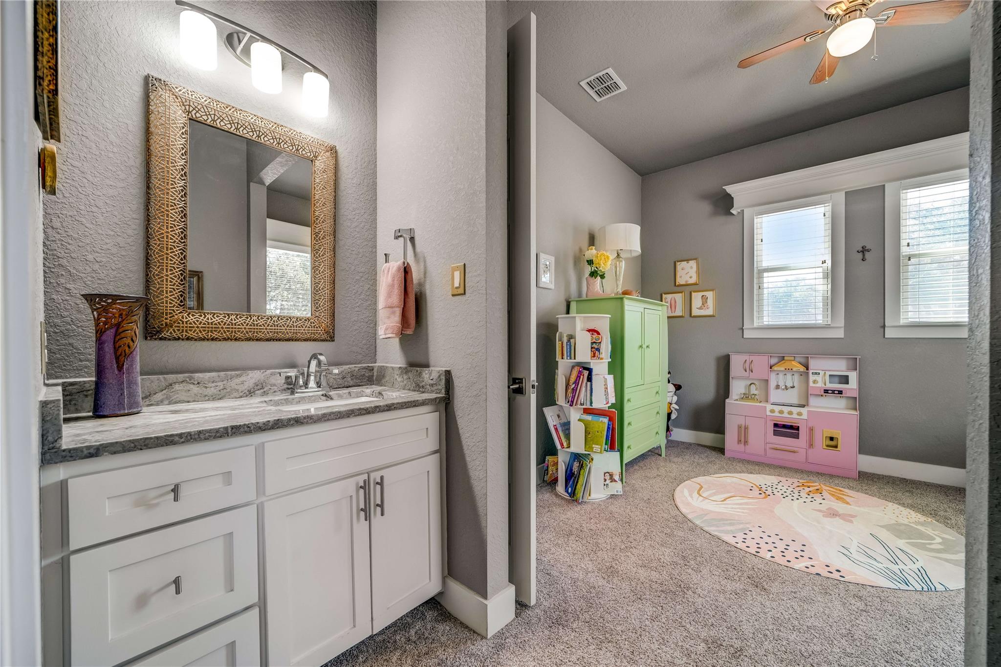 1123 Long Hollow Holw, Canyon Lake, TX 78133