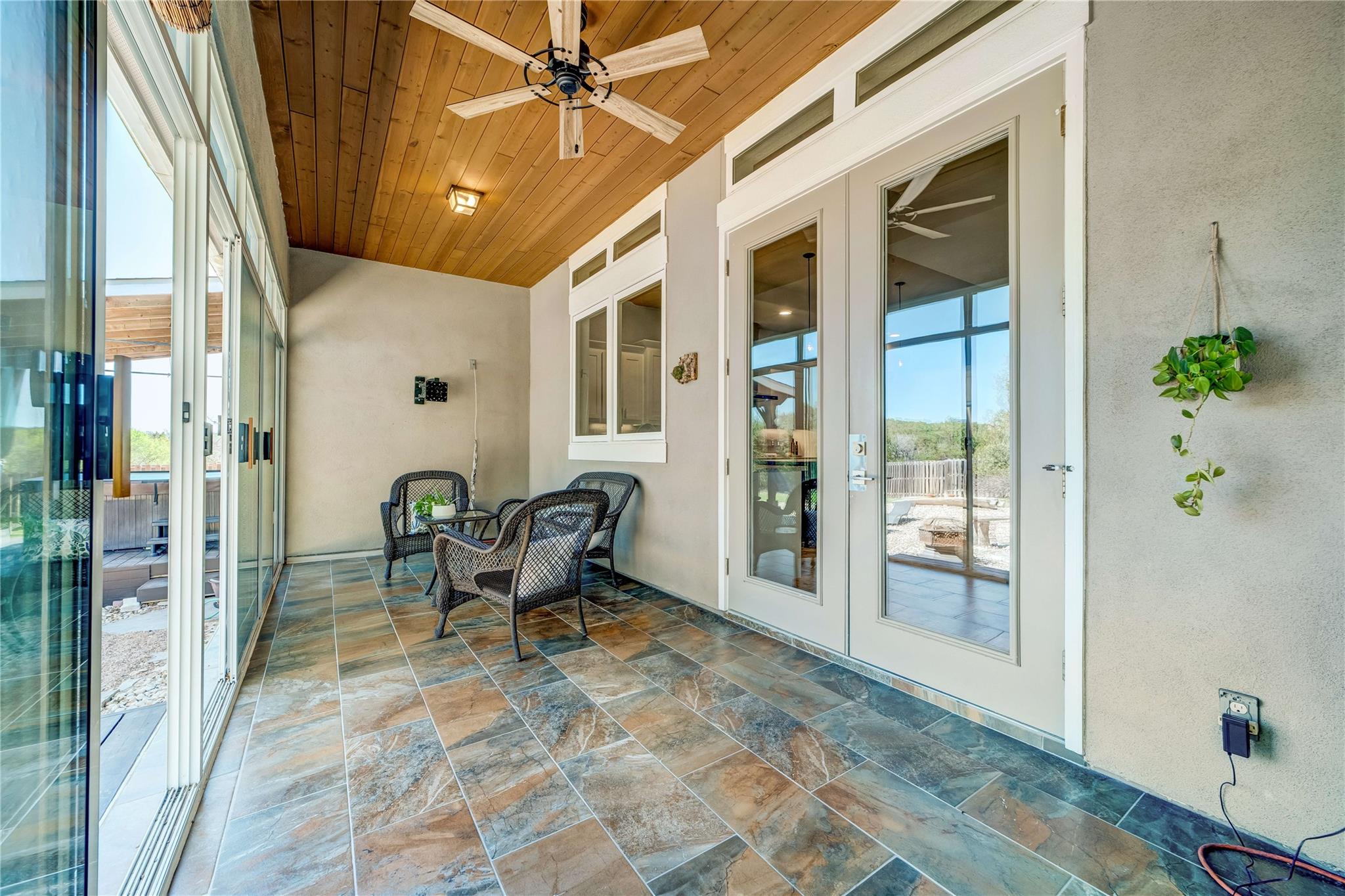 1123 Long Hollow Holw, Canyon Lake, TX 78133