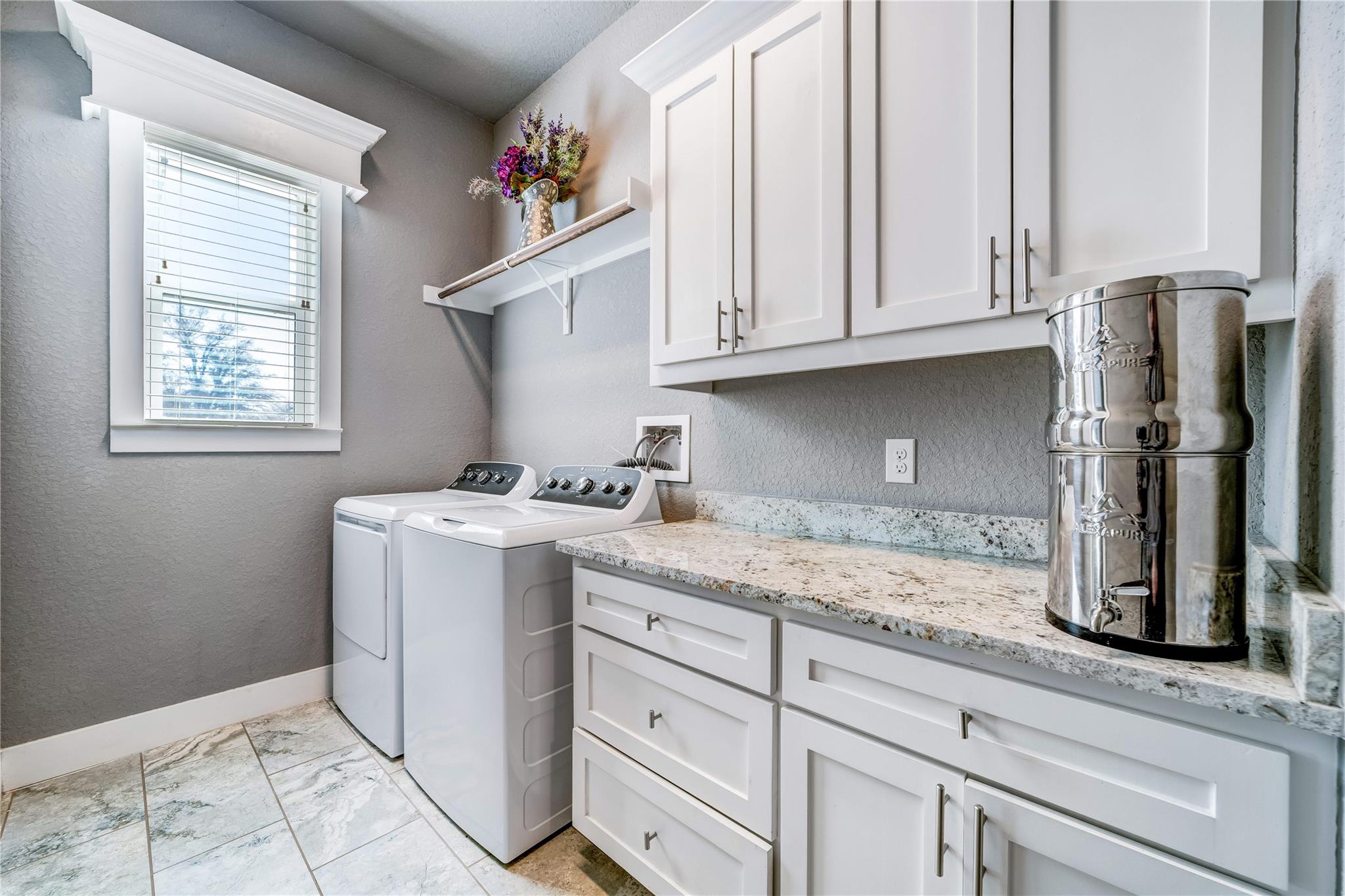 1123 Long Hollow Holw, Canyon Lake, TX 78133