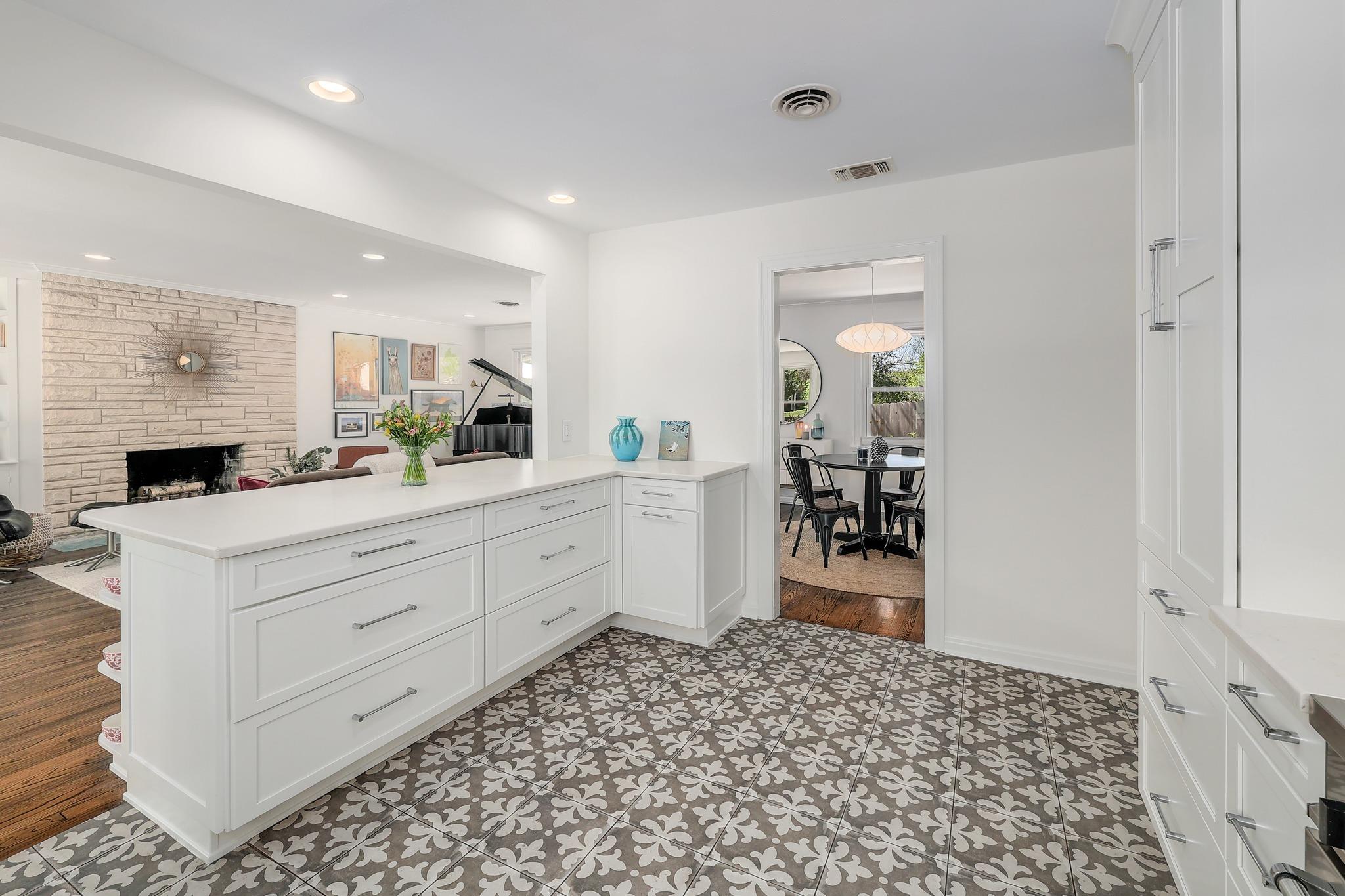 5600 Bull Creek Rd, Austin, TX 78756