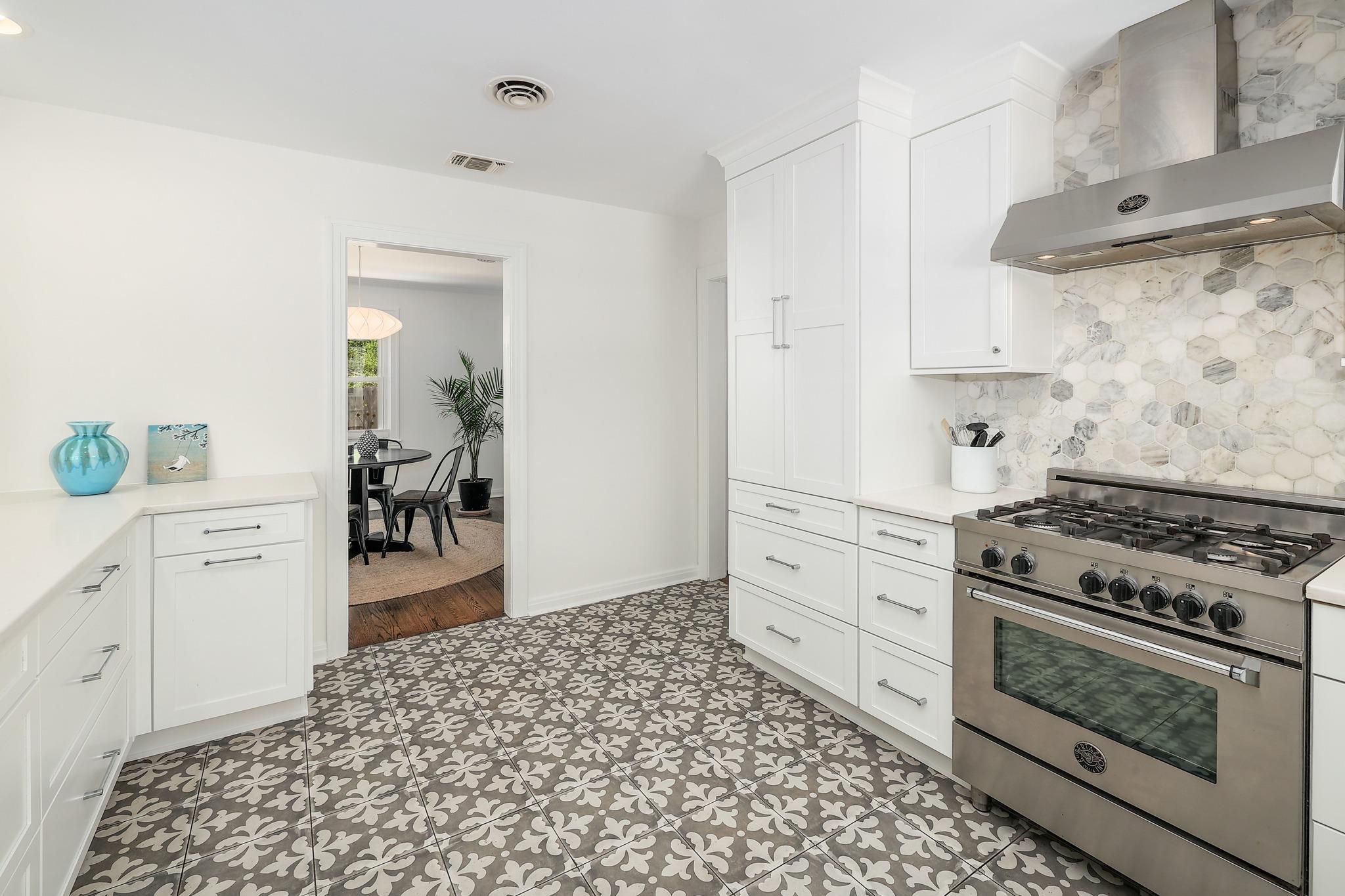 5600 Bull Creek Rd, Austin, TX 78756