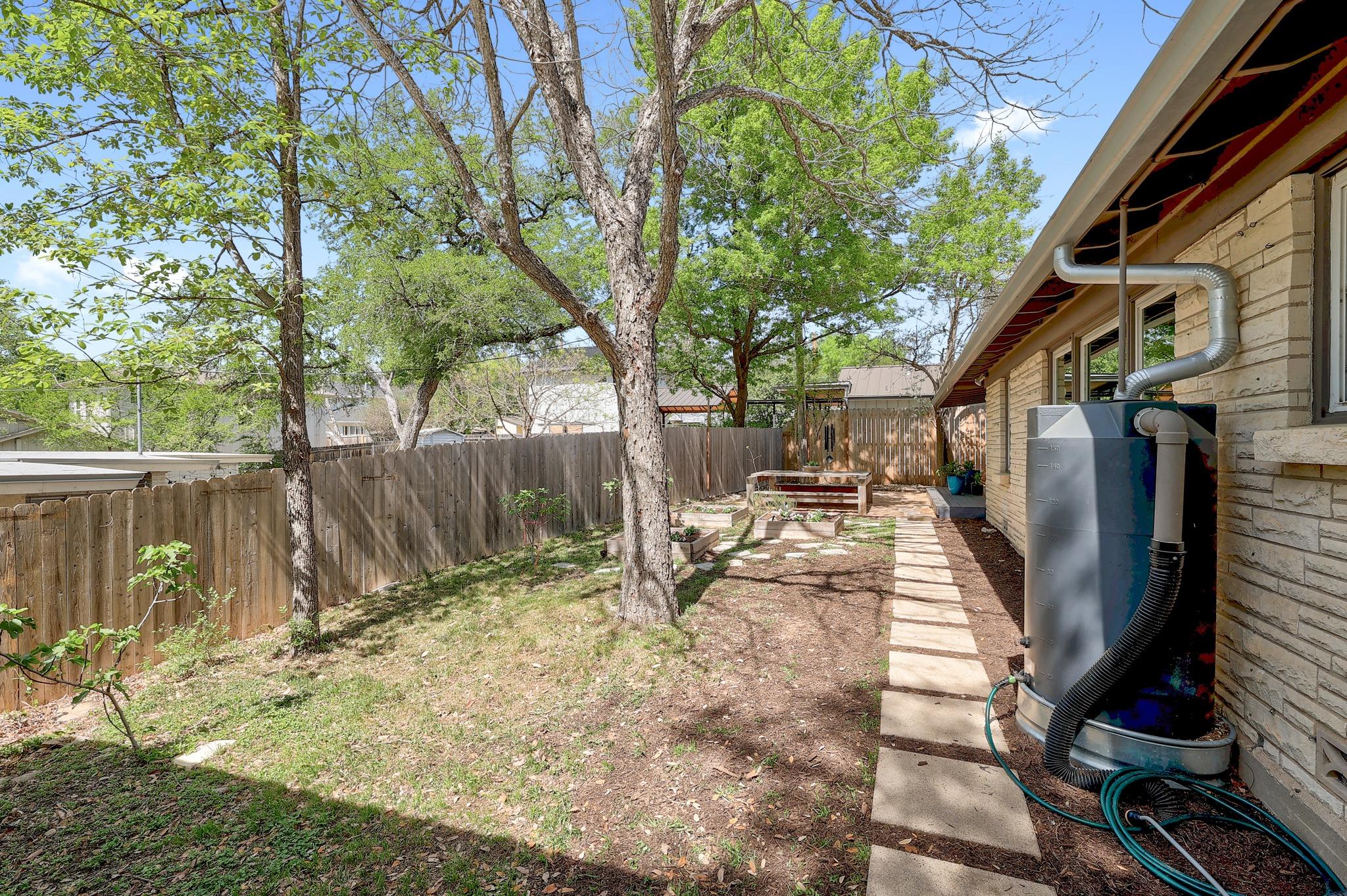 5600 Bull Creek Rd, Austin, TX 78756