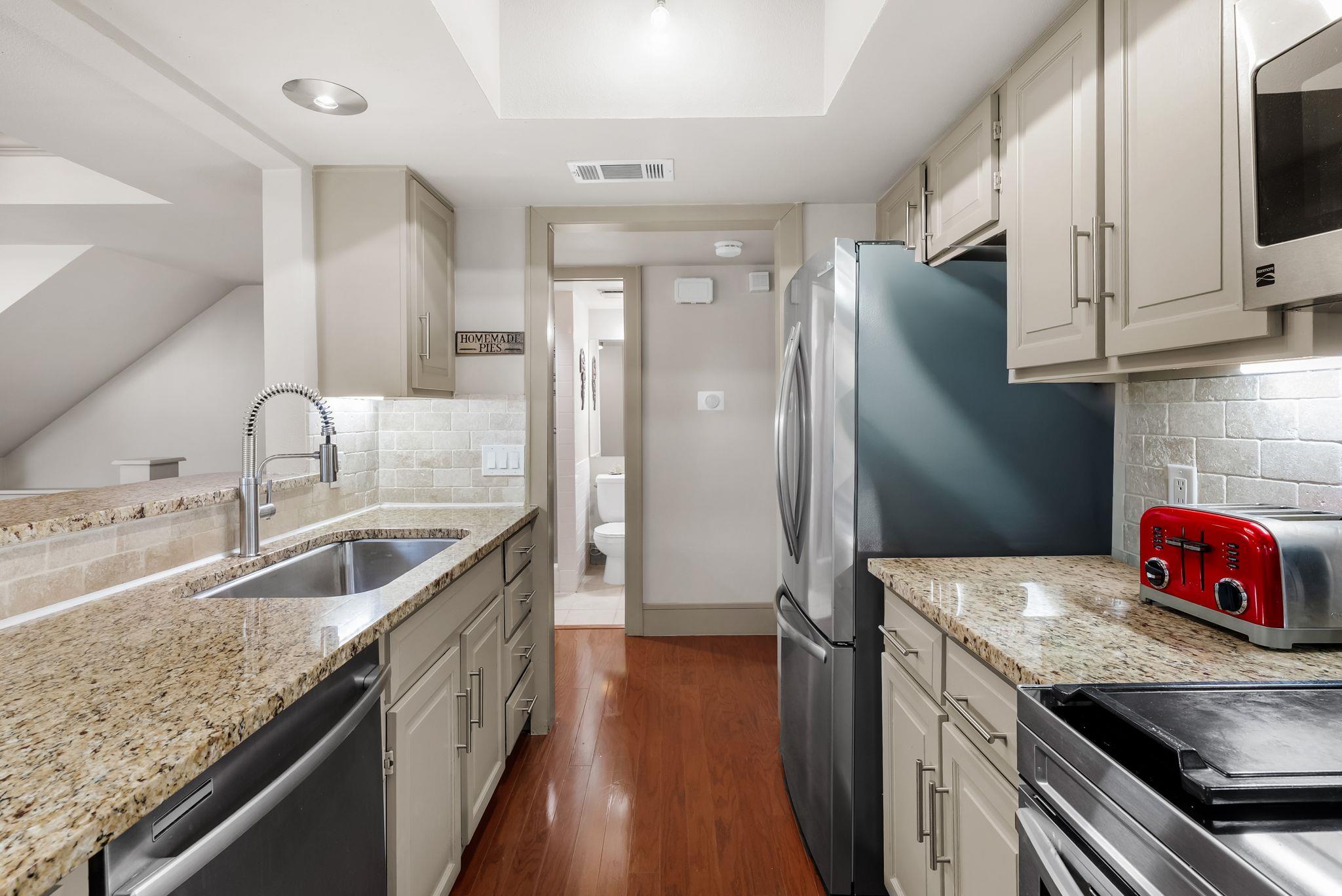 510 W 18TH St # 113, Austin, TX 78701