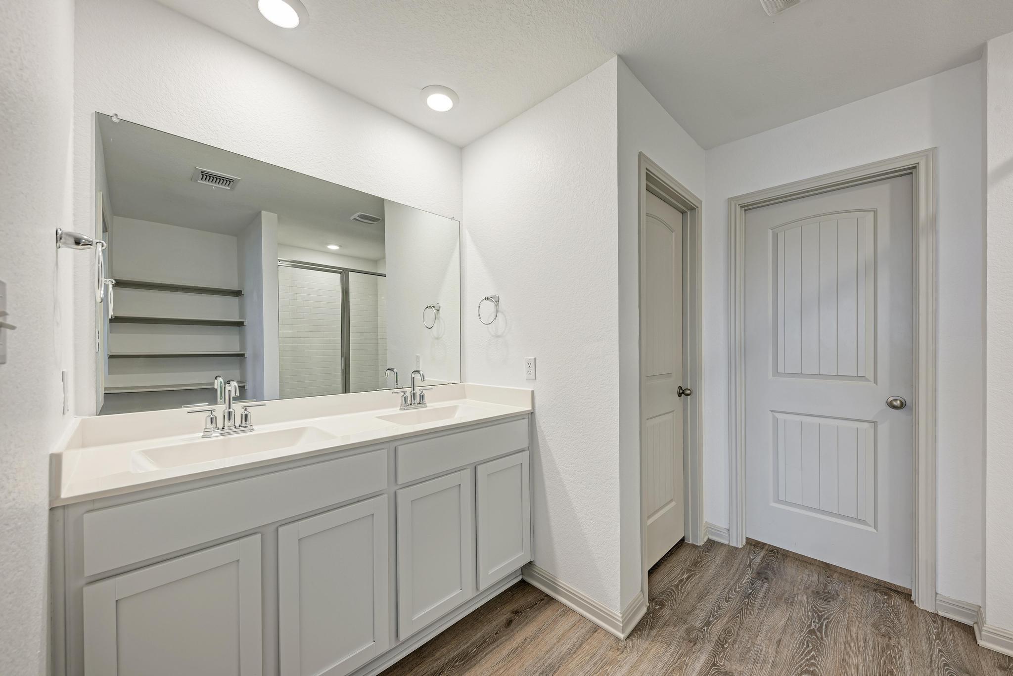 1002 Austin Bayou Dr, Hutto, TX 78634