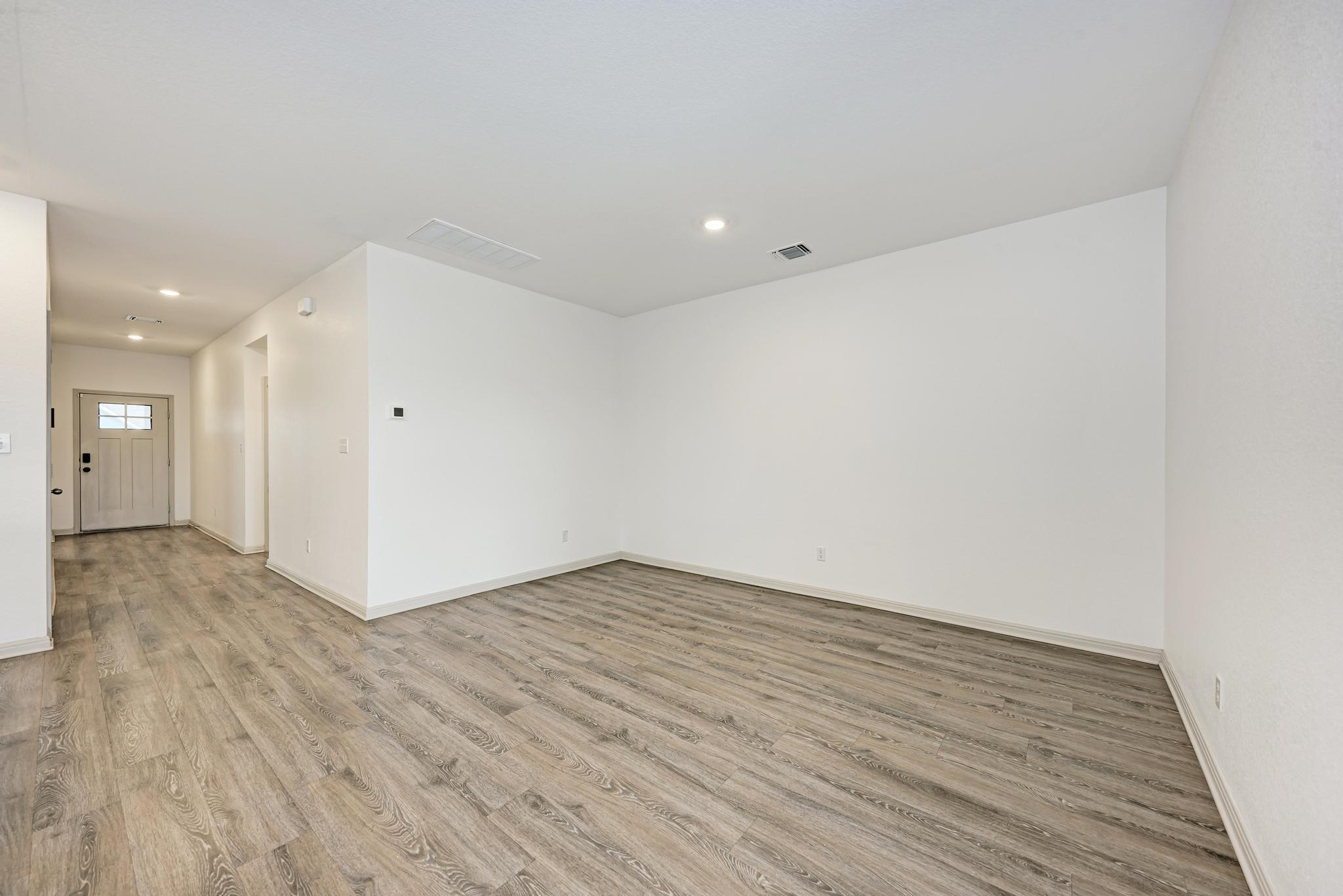 1002 Austin Bayou Dr, Hutto, TX 78634