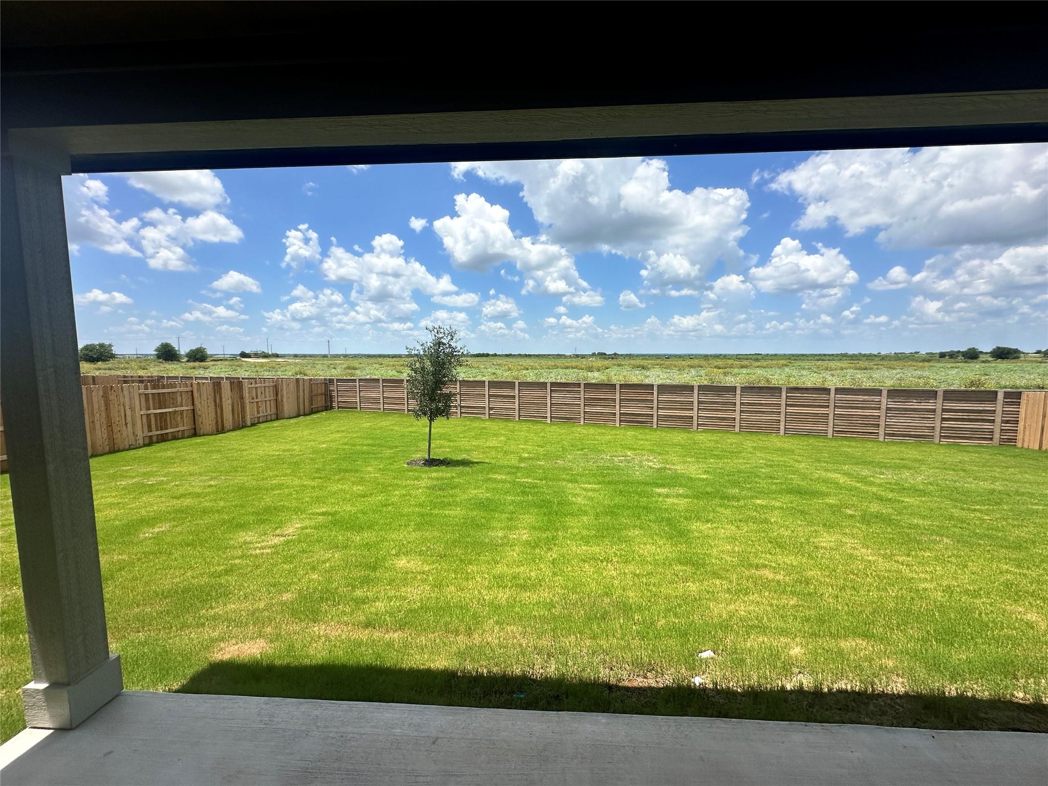 309 East Luna Blue Ln, Jarrell, TX 76537