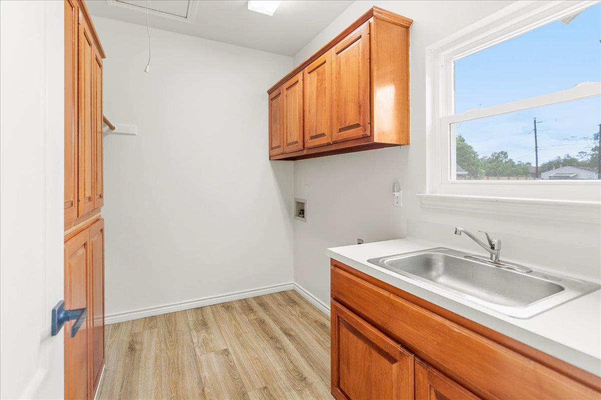 1317 Amistad Dr, Round Rock, TX 78664