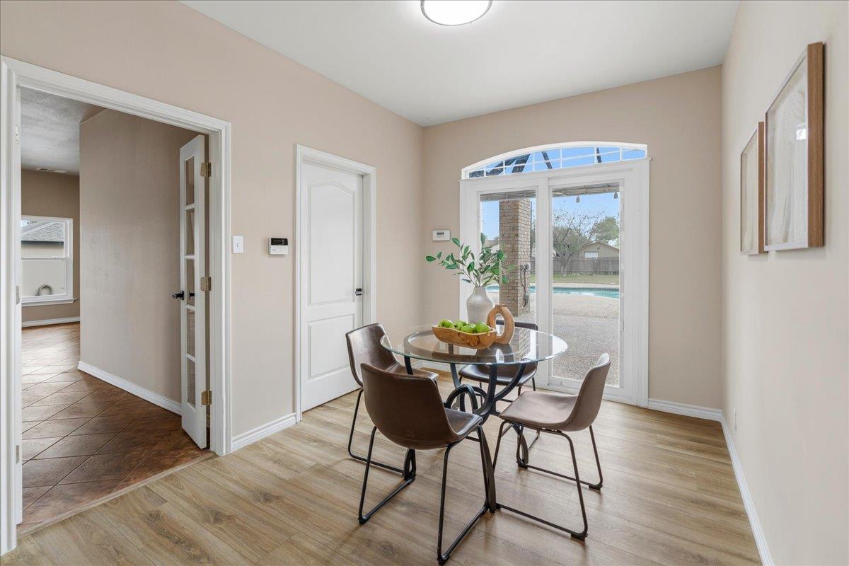 1317 Amistad Dr, Round Rock, TX 78664