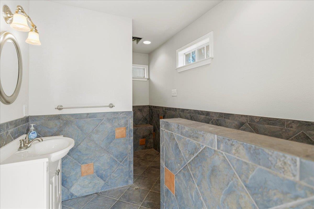 1317 Amistad Dr, Round Rock, TX 78664