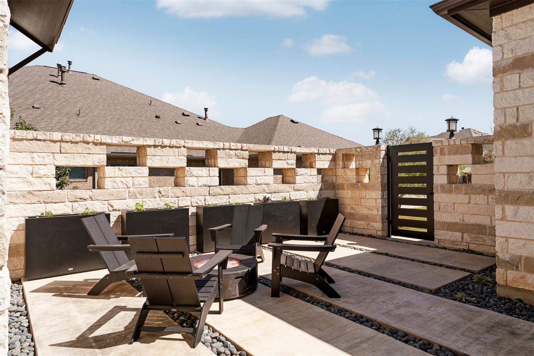 142 White Rock Ct, Dripping Springs, TX 78620