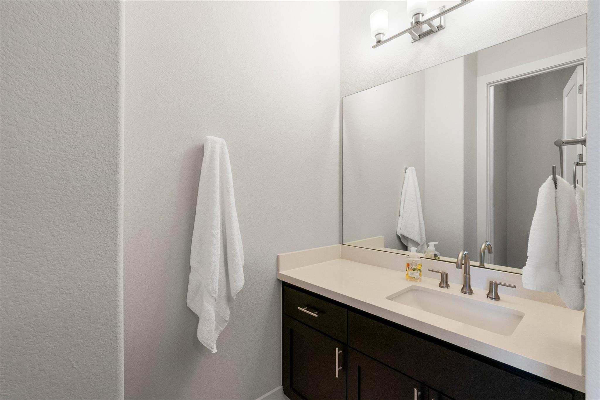 142 White Rock Ct, Dripping Springs, TX 78620