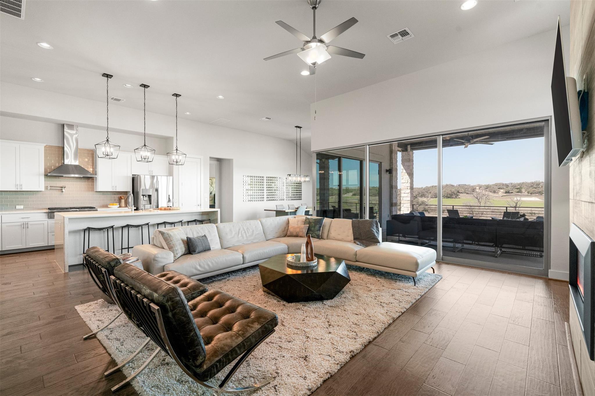 142 White Rock Ct, Dripping Springs, TX 78620