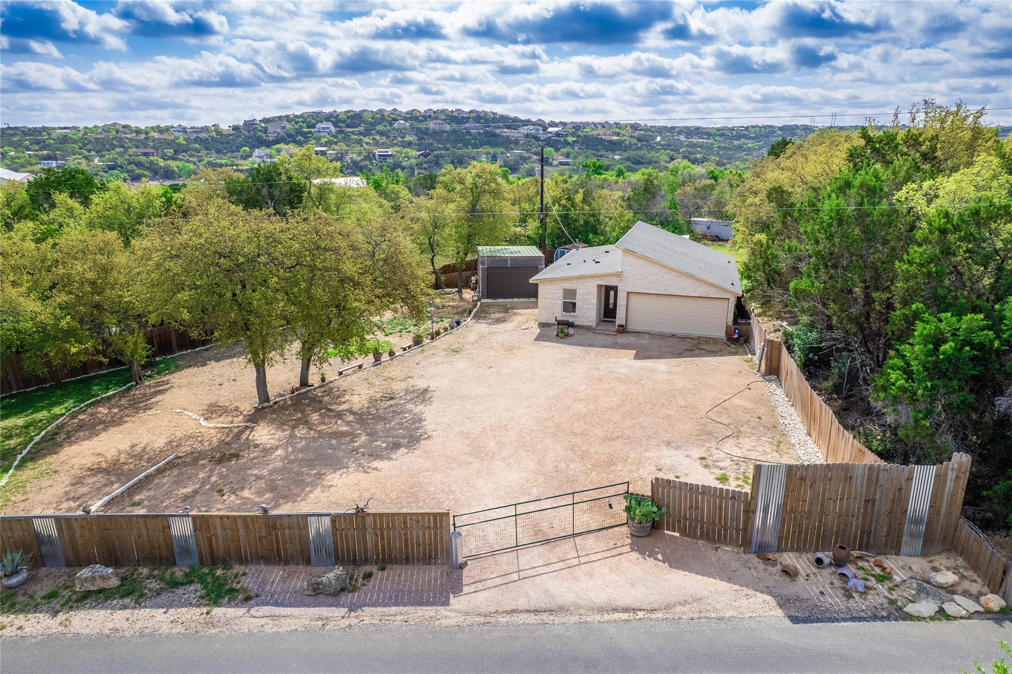 2705 Cory Ln, Spicewood, TX 78669