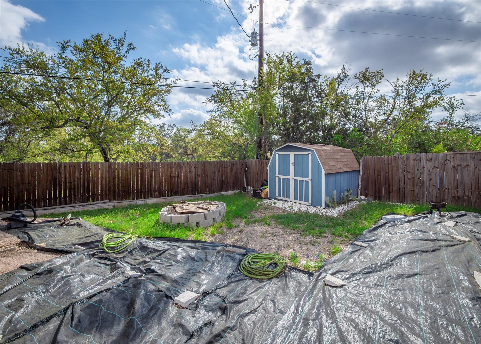 2705 Cory Ln, Spicewood, TX 78669