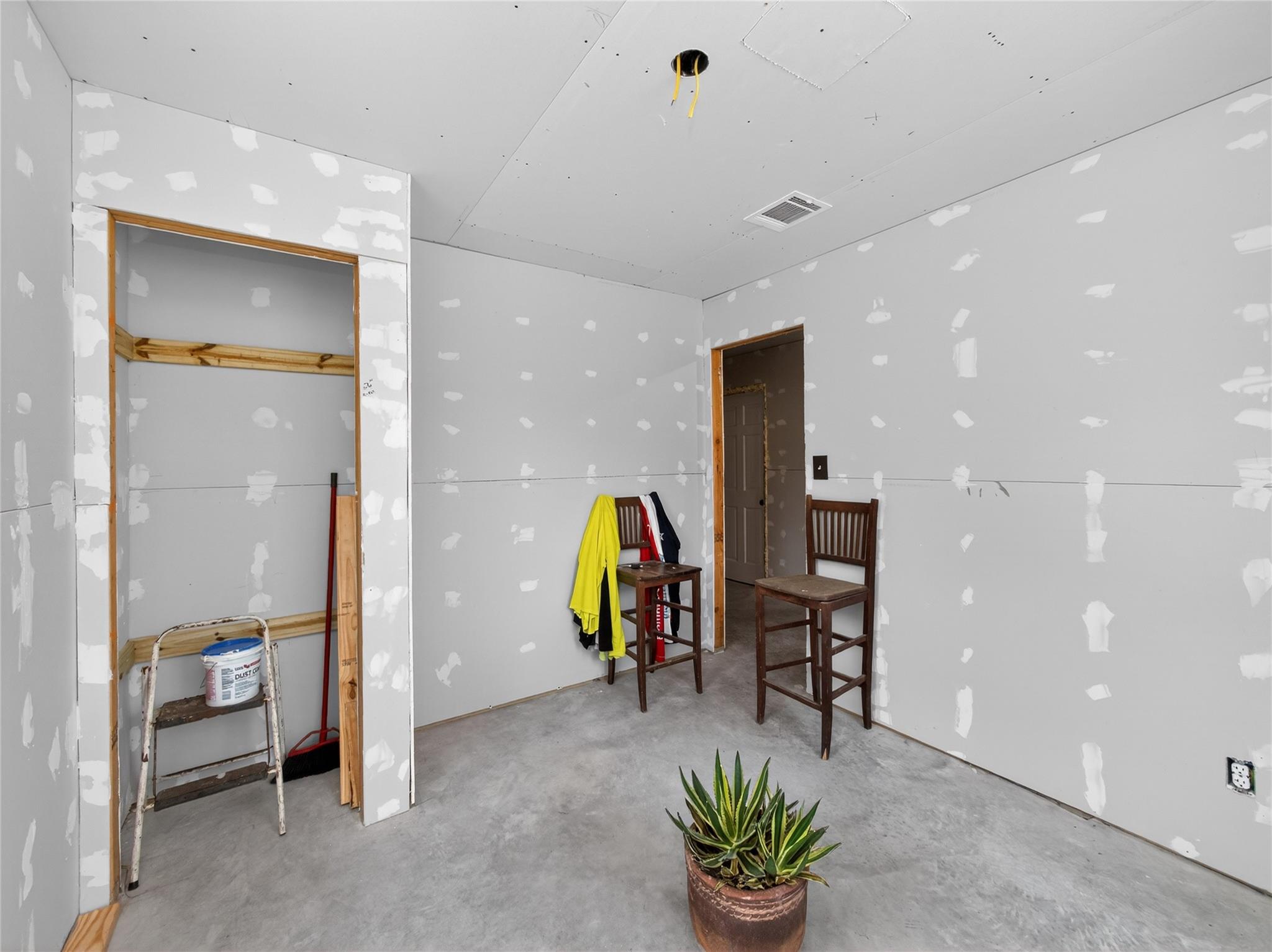 2705 Cory Ln, Spicewood, TX 78669