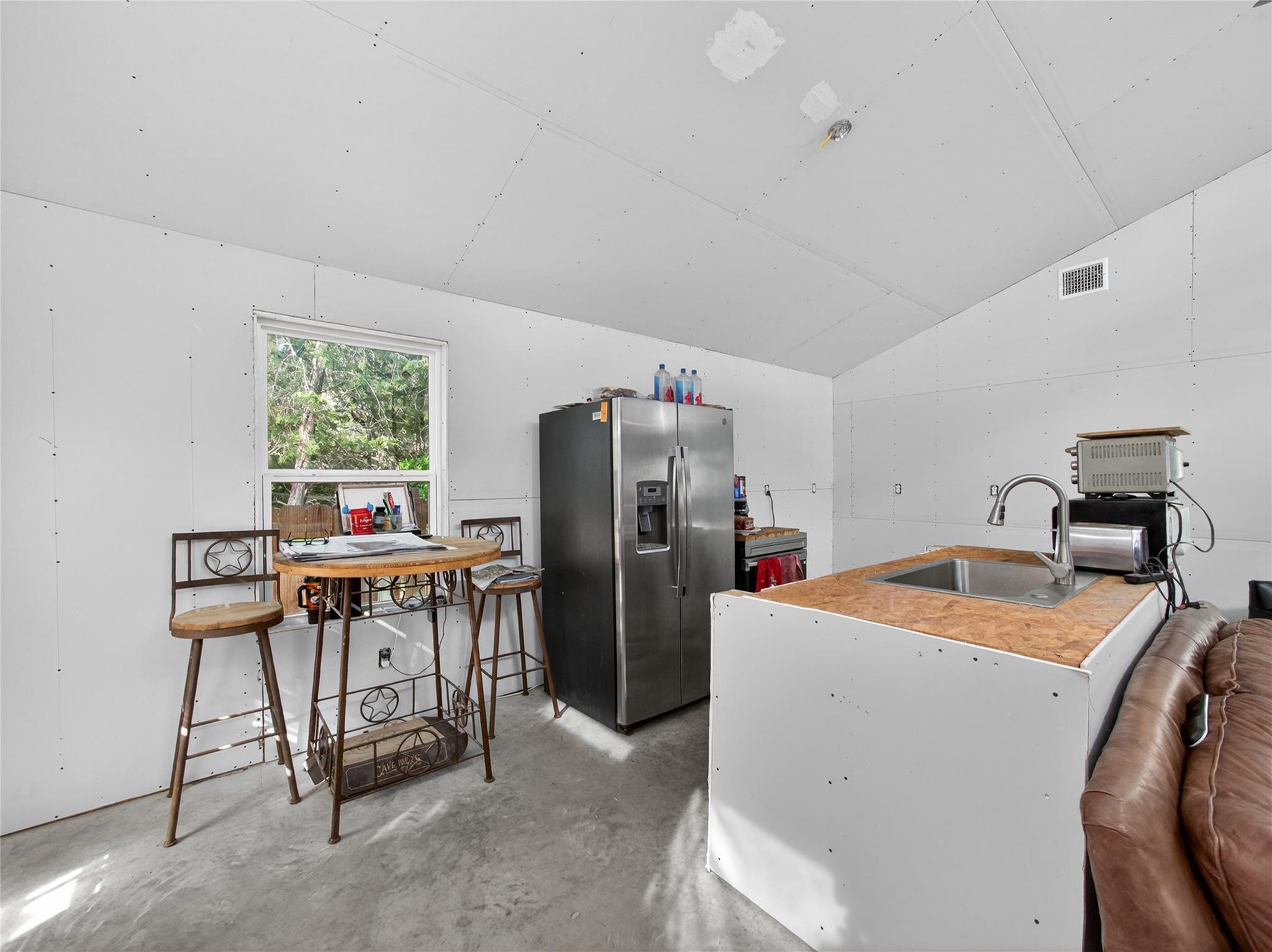 2705 Cory Ln, Spicewood, TX 78669