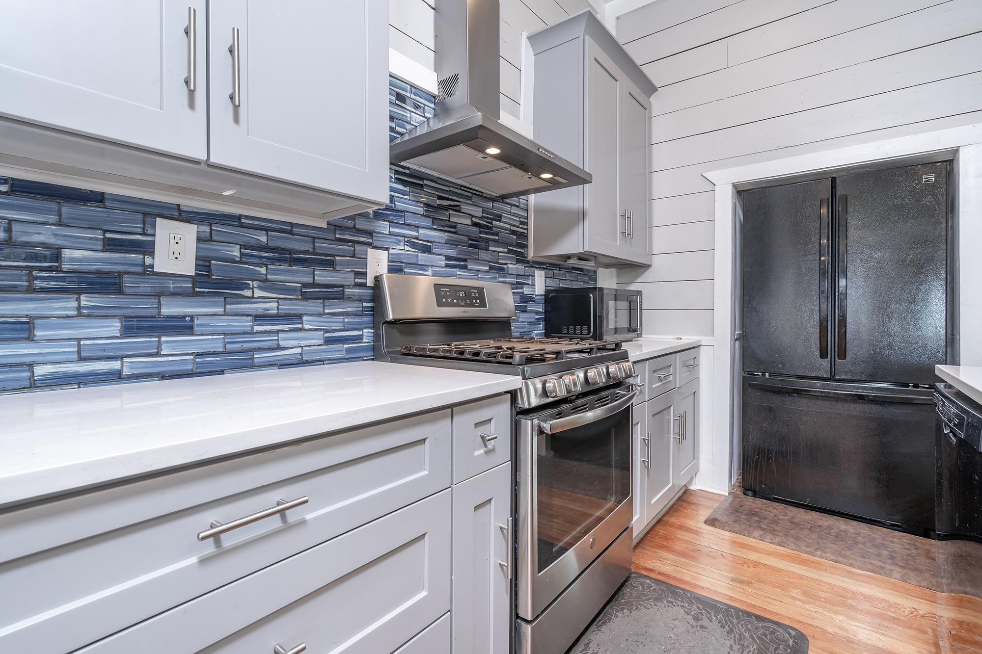 300 Herrin St, Coupland, TX 78615