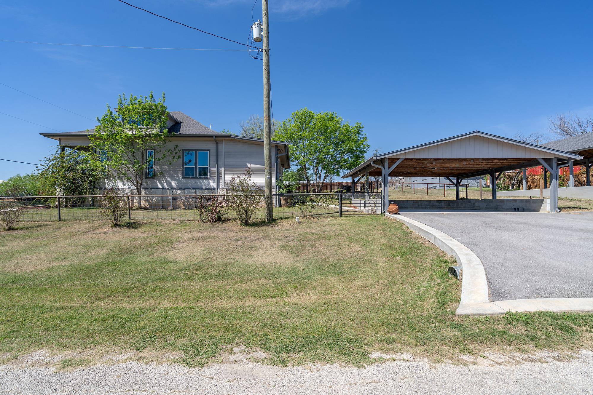 300 Herrin St, Coupland, TX 78615