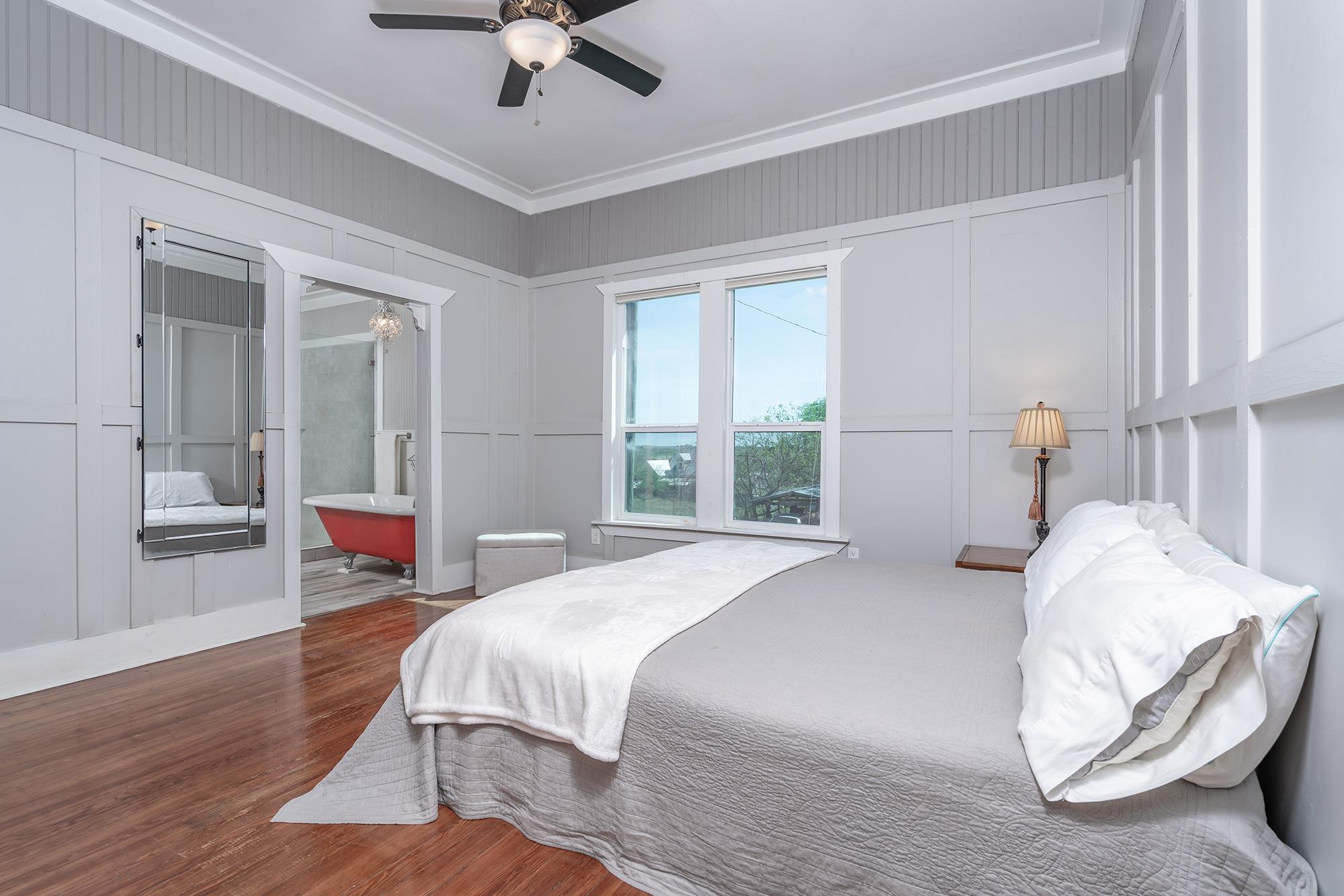 300 Herrin St, Coupland, TX 78615