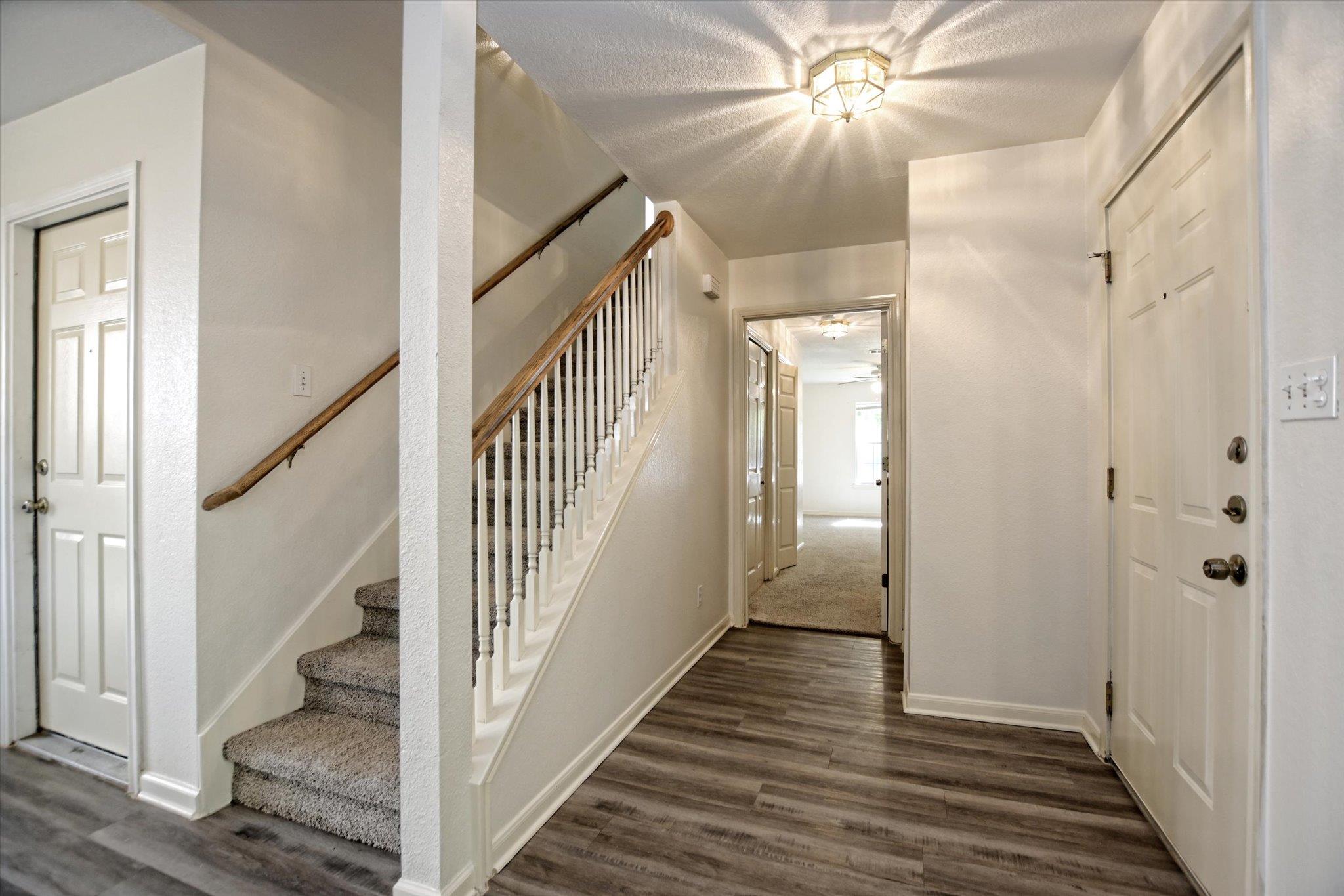 101 S Mockingbird Cir, Cedar Creek, TX 78612