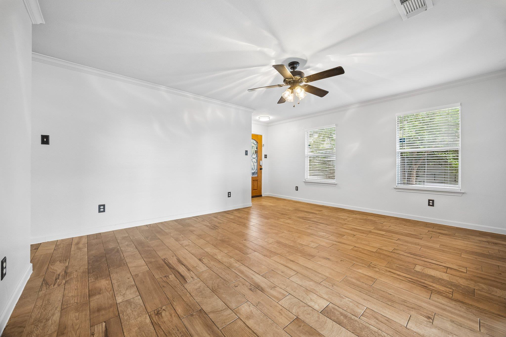 12429 Drummond Dr, Austin, TX 78754