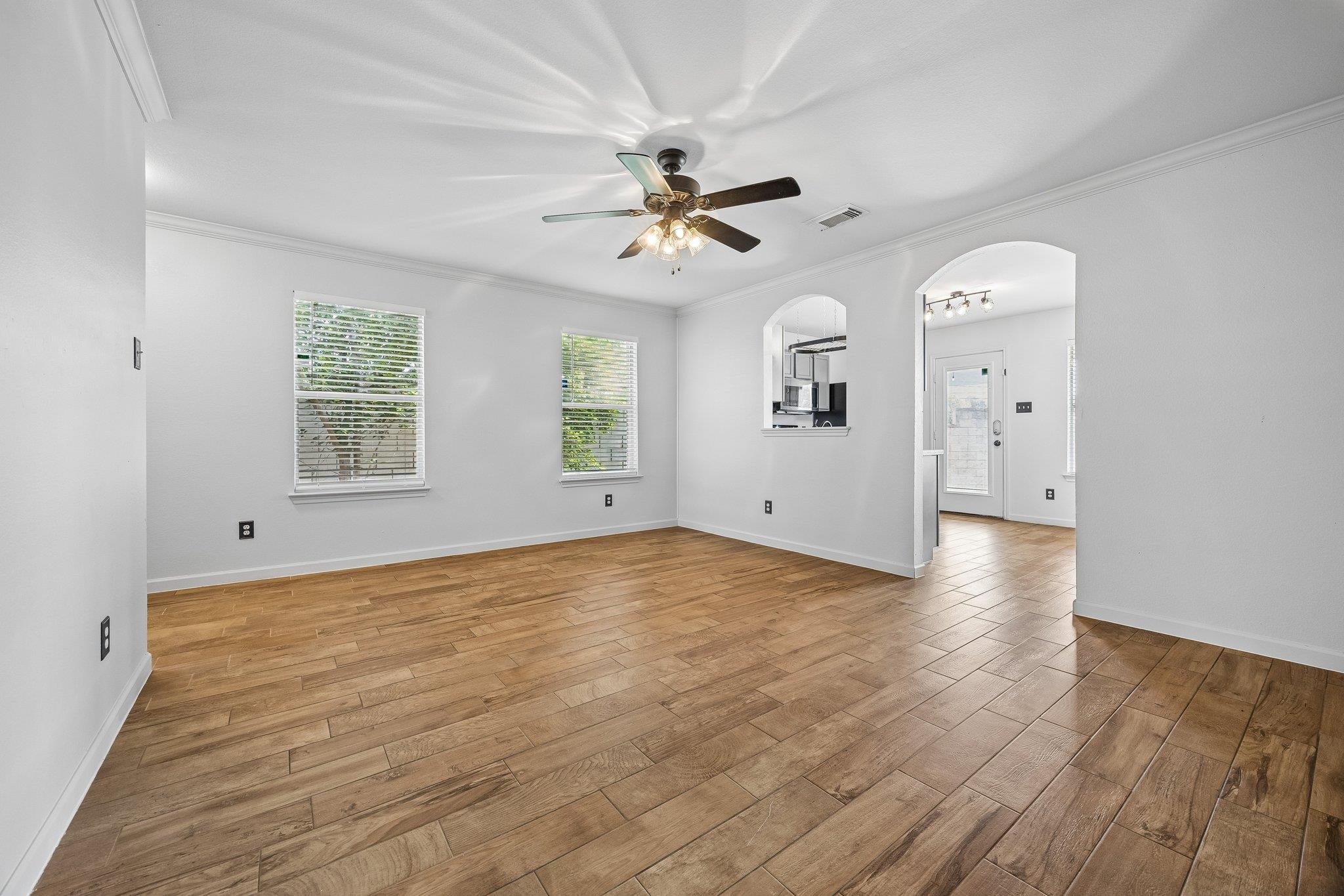 12429 Drummond Dr, Austin, TX 78754