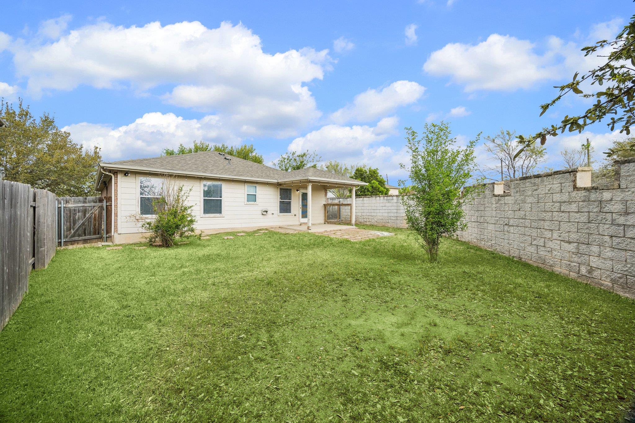 12429 Drummond Dr, Austin, TX 78754