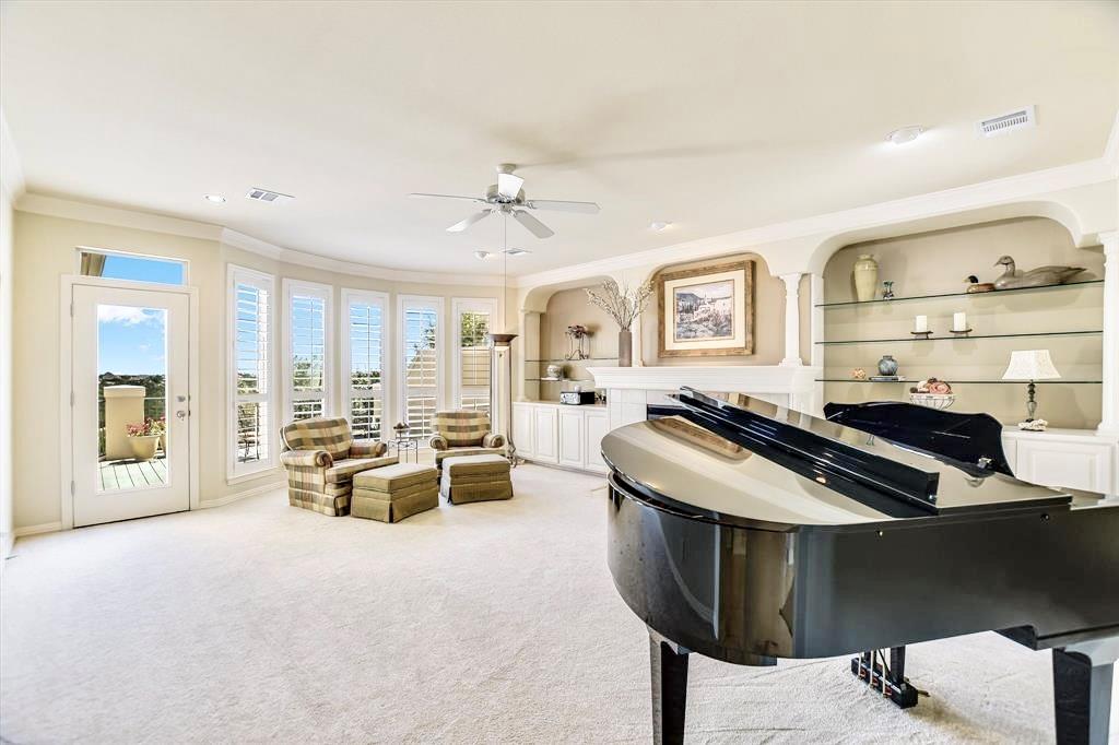 4545 GOLF VISTA Dr, Austin, TX 78730