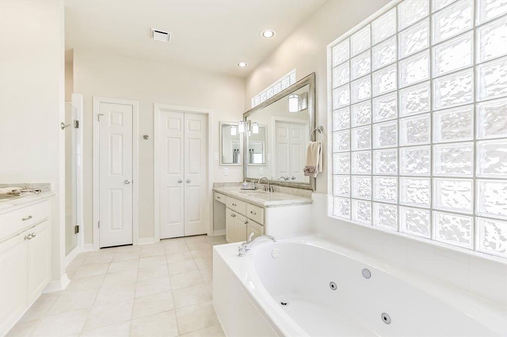 4545 GOLF VISTA Dr, Austin, TX 78730