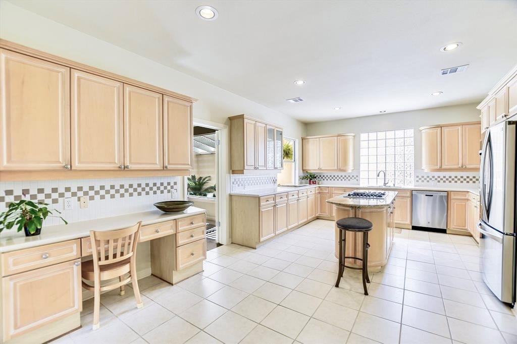 4545 GOLF VISTA Dr, Austin, TX 78730