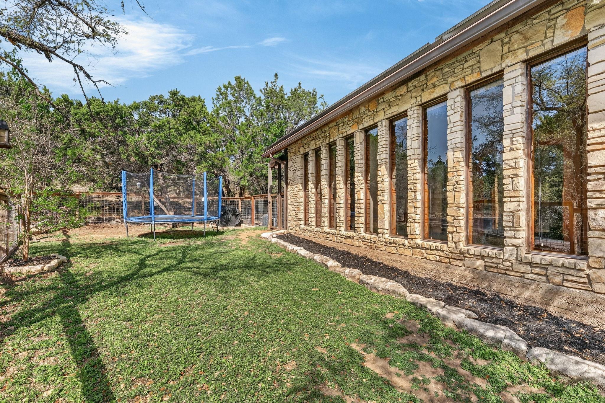 22706 Rocking A Trl, Spicewood, TX 78669