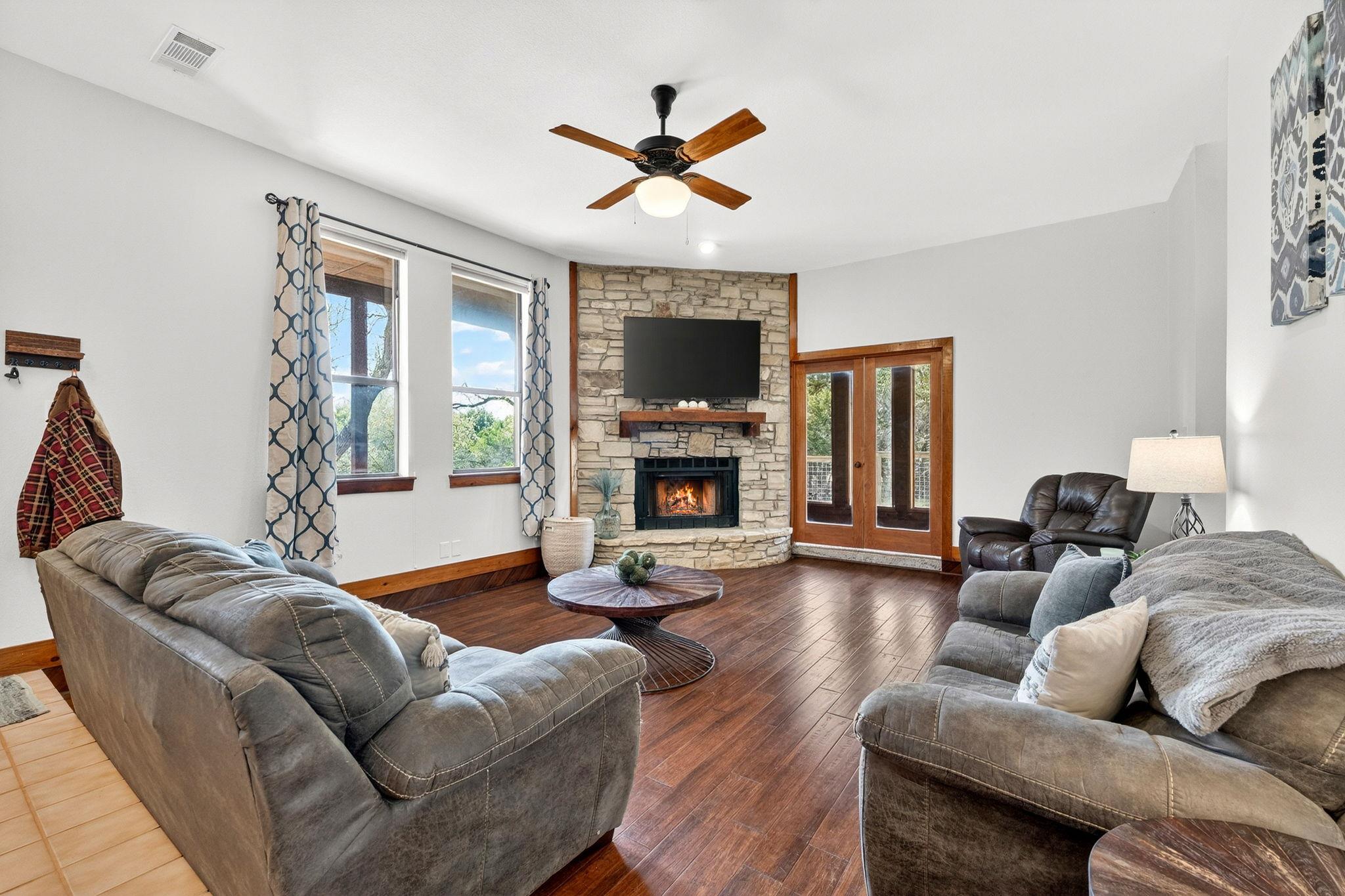 22706 Rocking A Trl, Spicewood, TX 78669