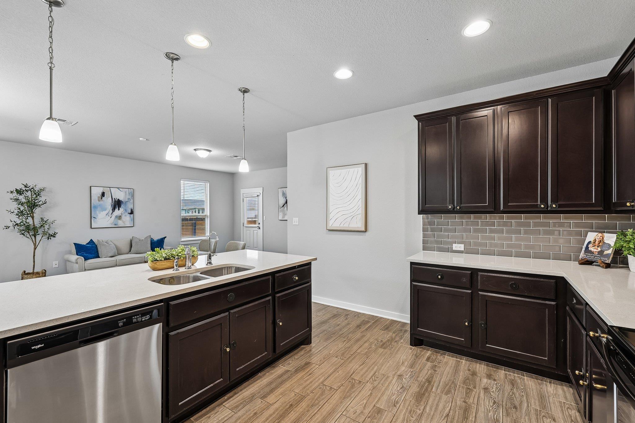 160 Syrah Ct, Leander, TX 78641