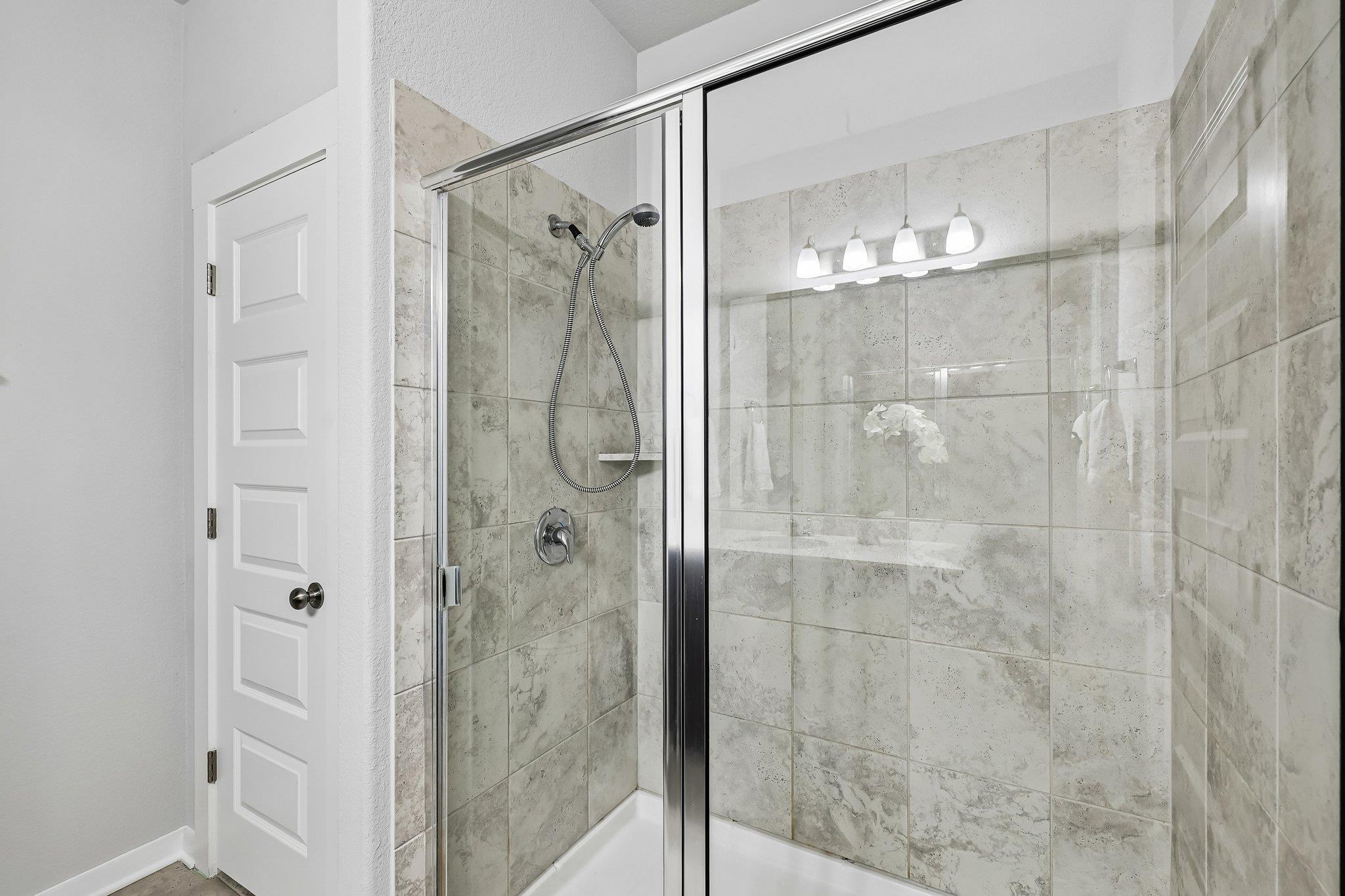 160 Syrah Ct, Leander, TX 78641